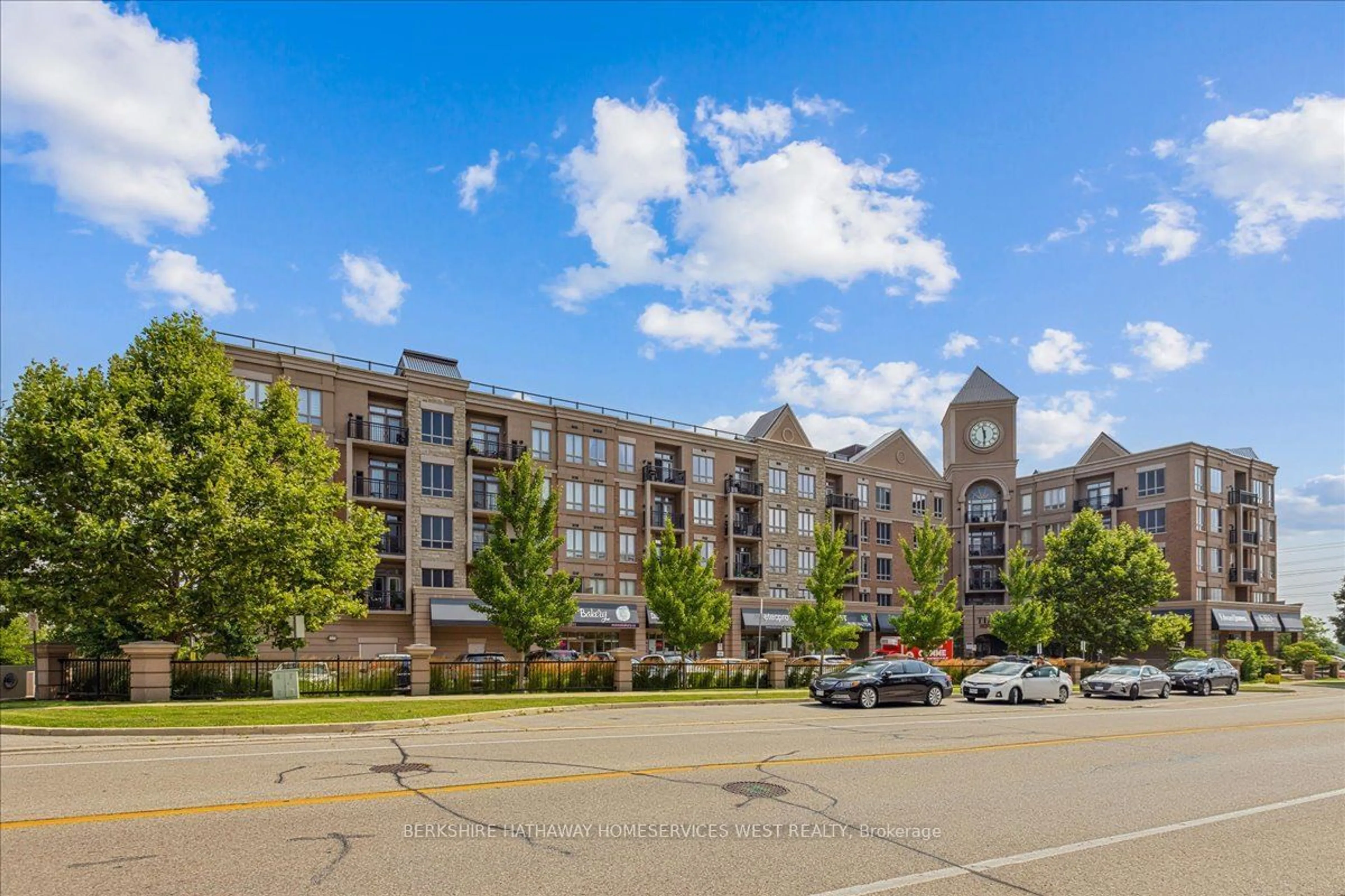 A pic from exterior of the house or condo, the front or back of building for 5327 Upper Middle Rd #511, Burlington Ontario L7L 0E9