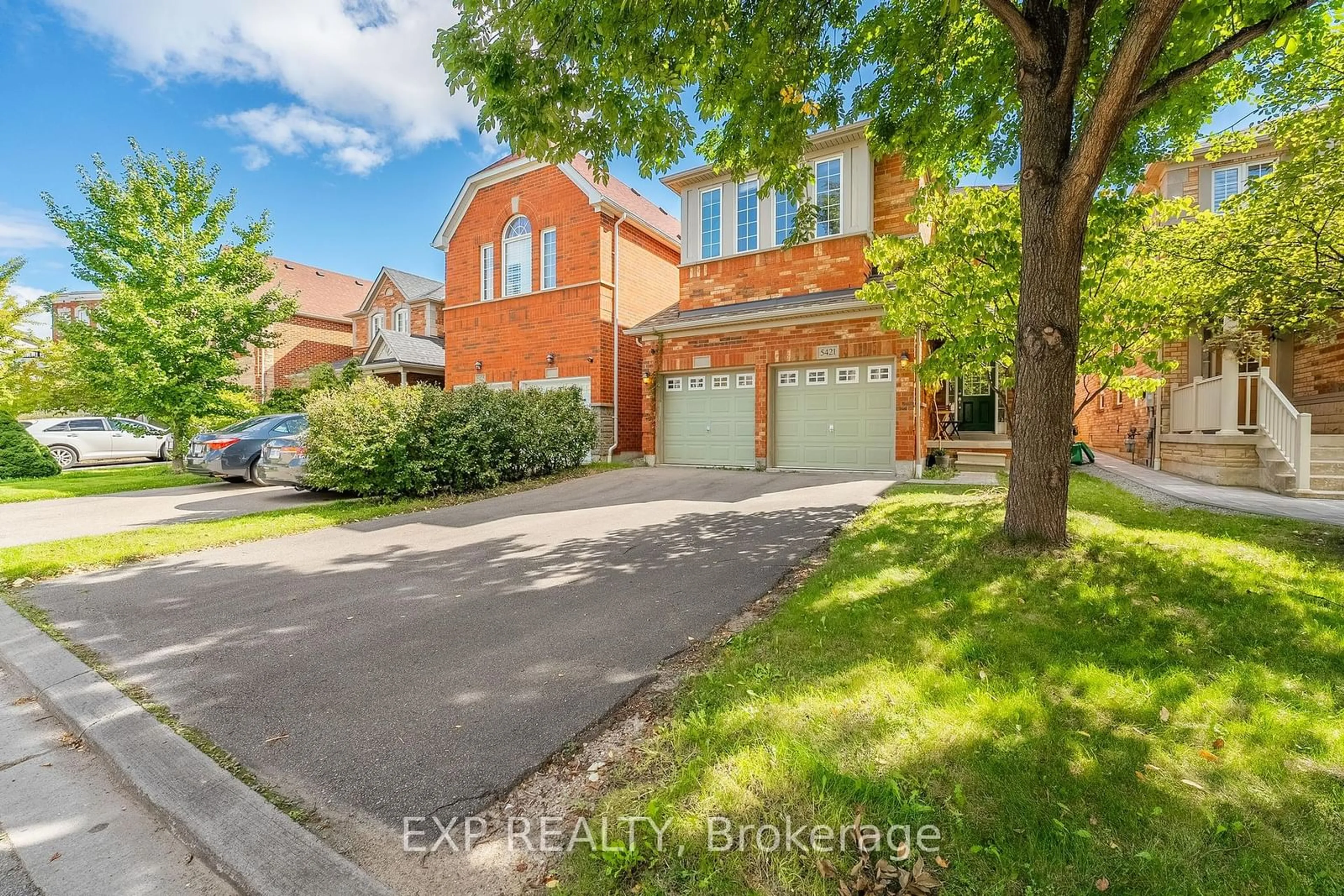 A pic from exterior of the house or condo, the street view for 5421 Bestview Way, Mississauga Ontario L5M 0B1