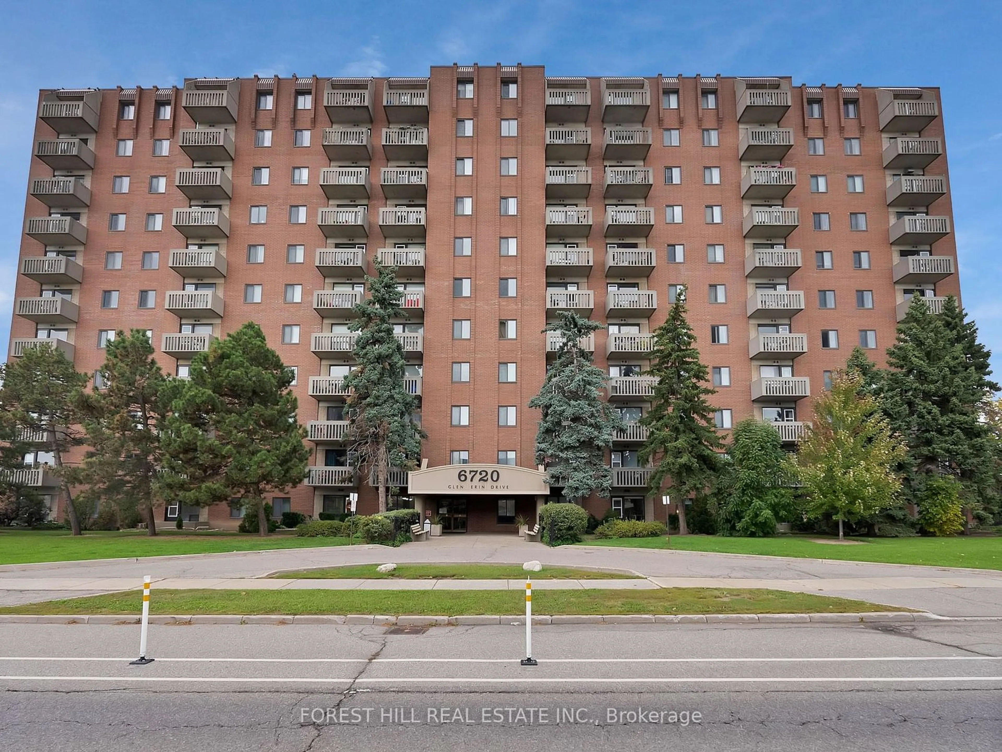 A pic from exterior of the house or condo for 6720 Glen Erin Dr #1005, Mississauga Ontario L5N 3K8