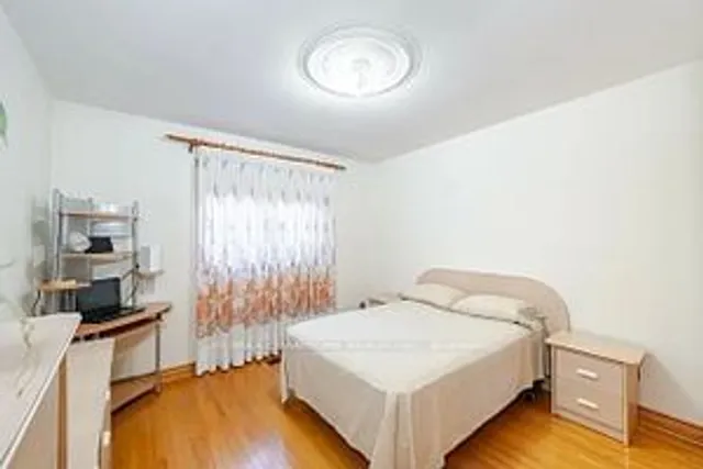 Additional property image - 10 Larchmere Ave