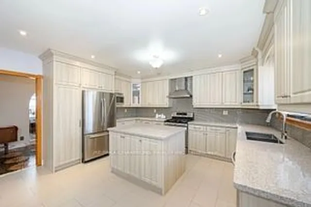 Additional property image - 10 Larchmere Ave