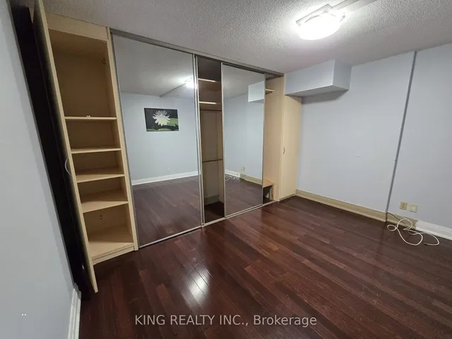 Additional property image - 2737 Keele St Unit 829