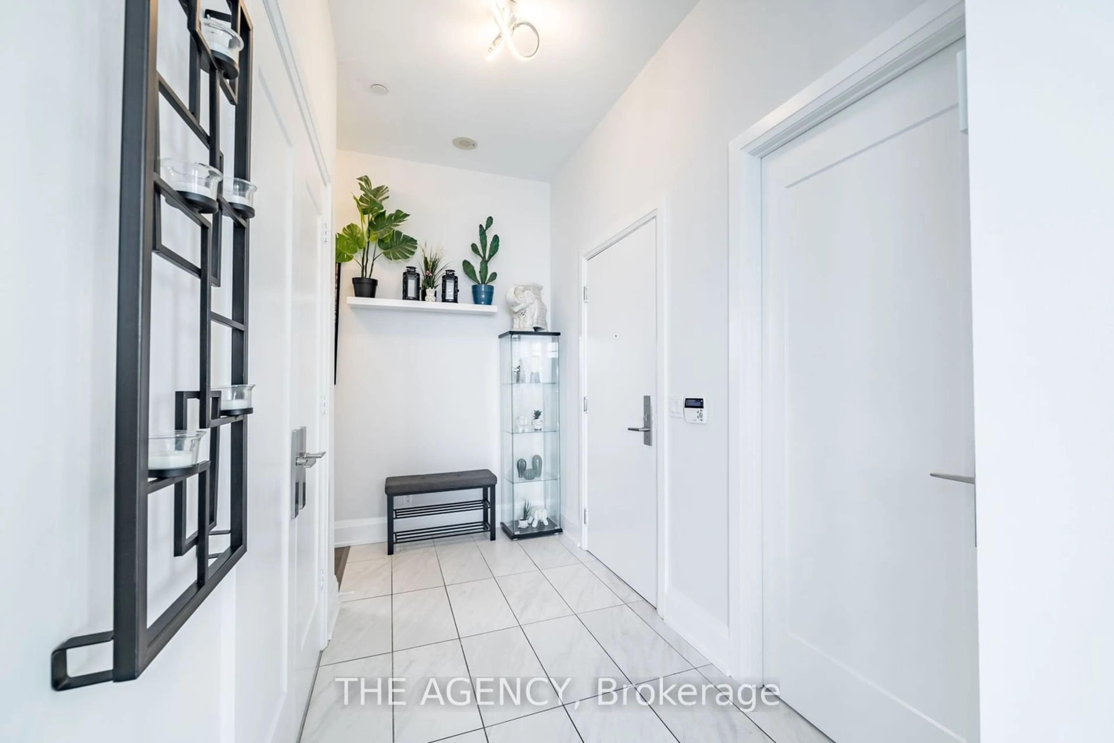 Indoor entryway, wood floors for 56 Annie Craig Dr #UPH05, Toronto Ontario M8V 0C8