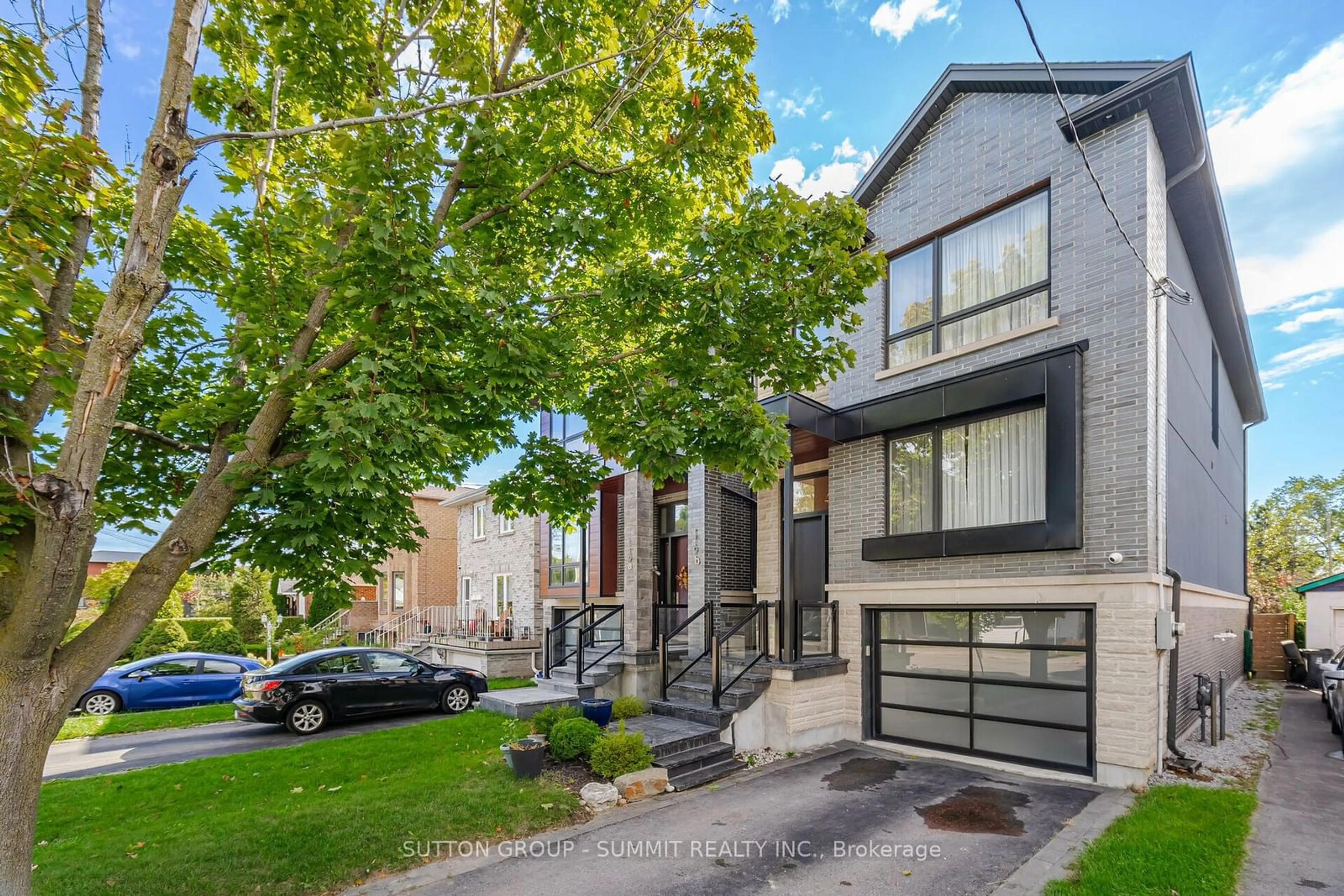 A pic from exterior of the house or condo, the street view for 119B HILLSIDE Ave, Toronto Ontario M8V 1T3