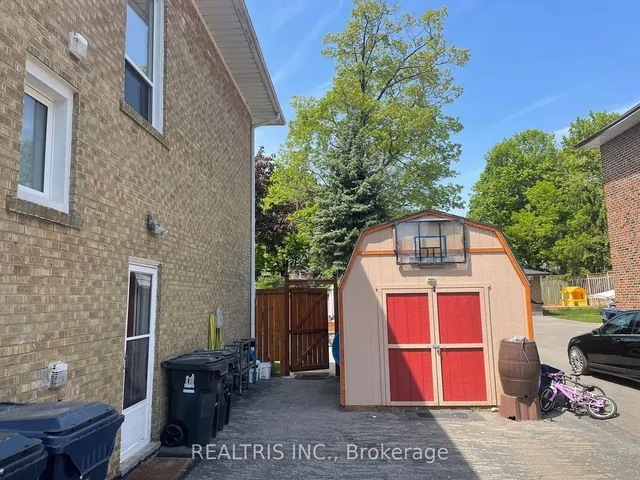 Additional image 3 of 18 Muskoka Ave