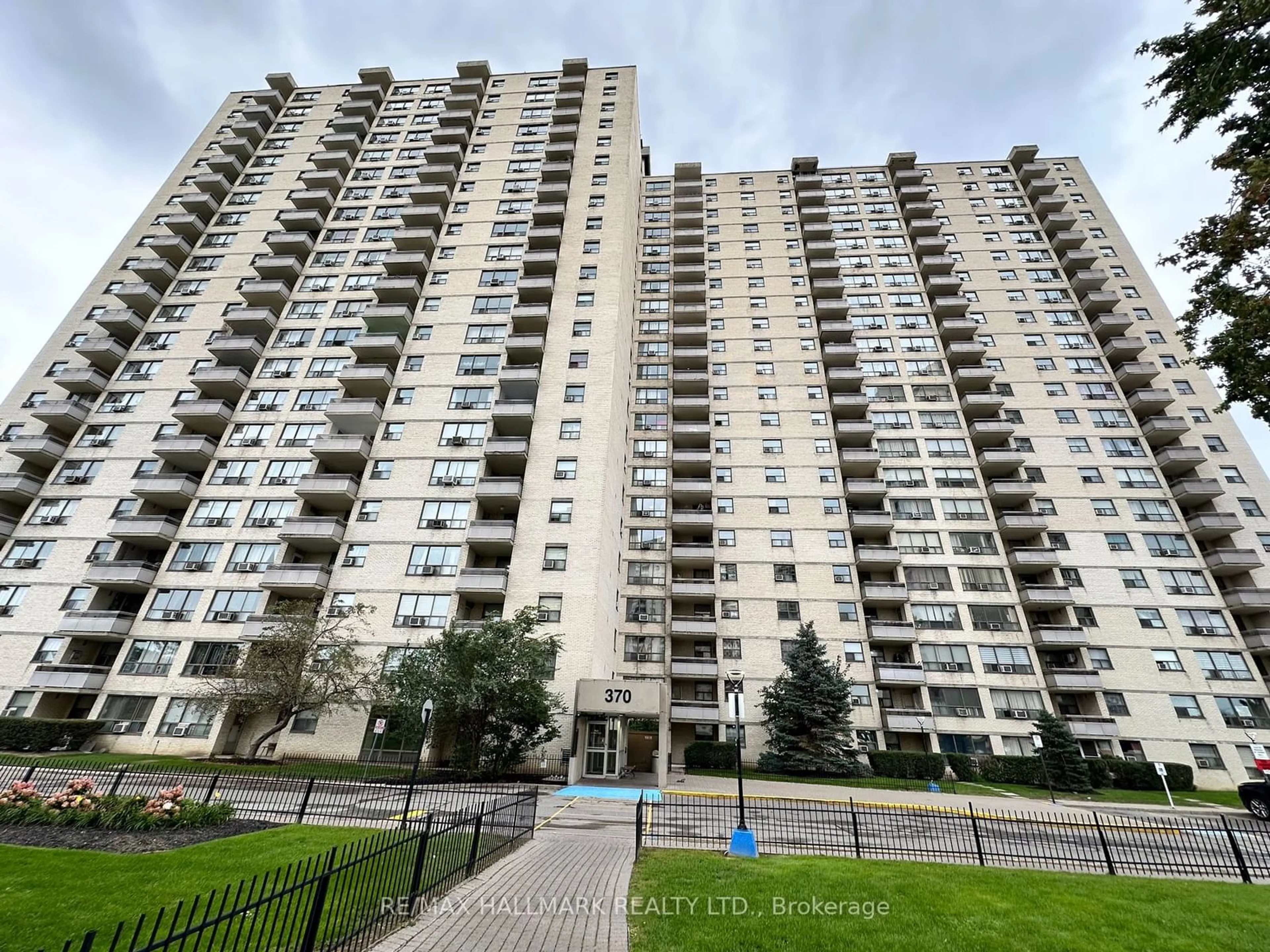 A pic from exterior of the house or condo, the front or back of building for 370 Dixon Rd #1613, Toronto Ontario M9R 1T2