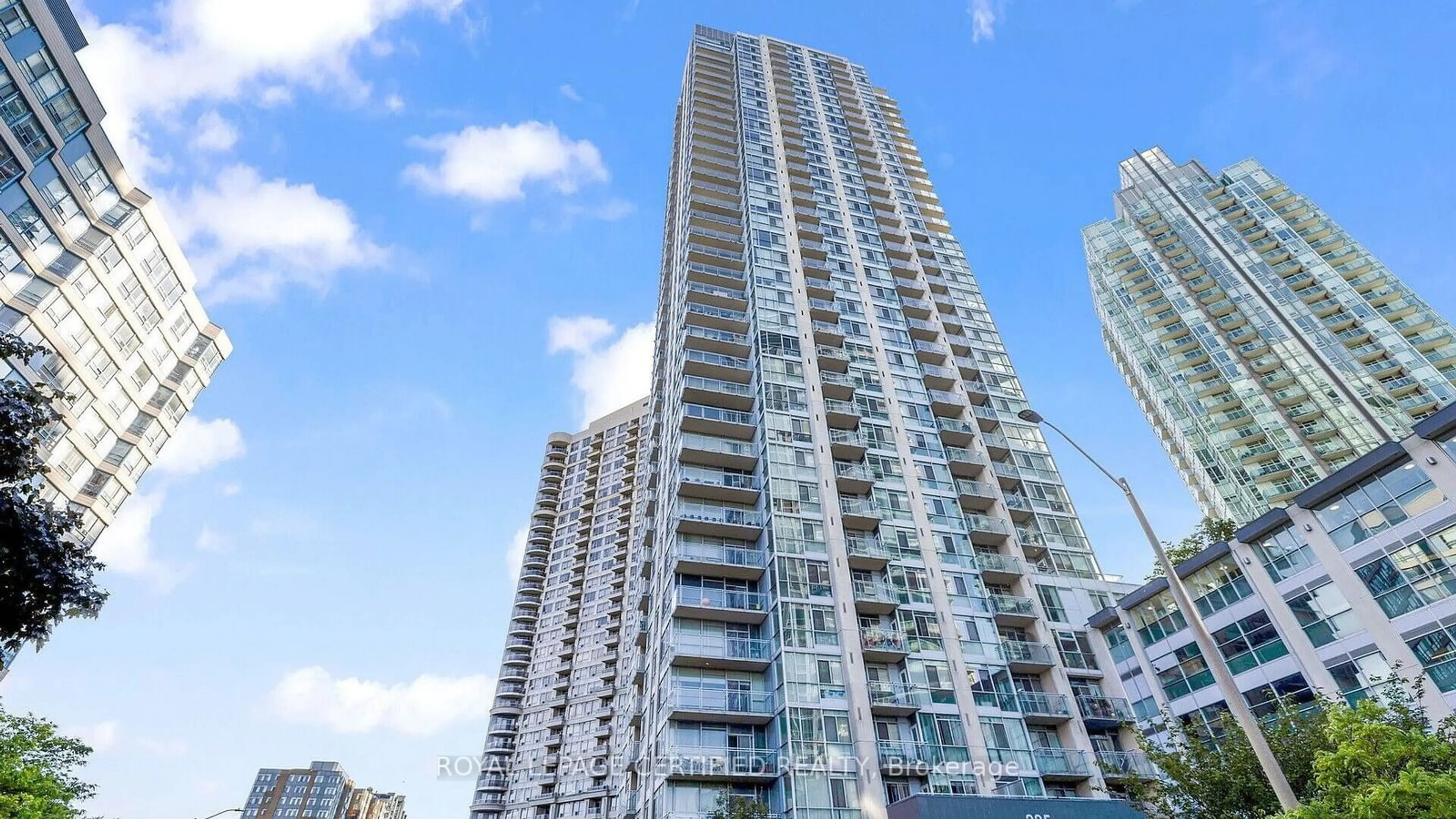 A pic from exterior of the house or condo for 225 Webb Dr #1407, Mississauga Ontario L5B 4P2