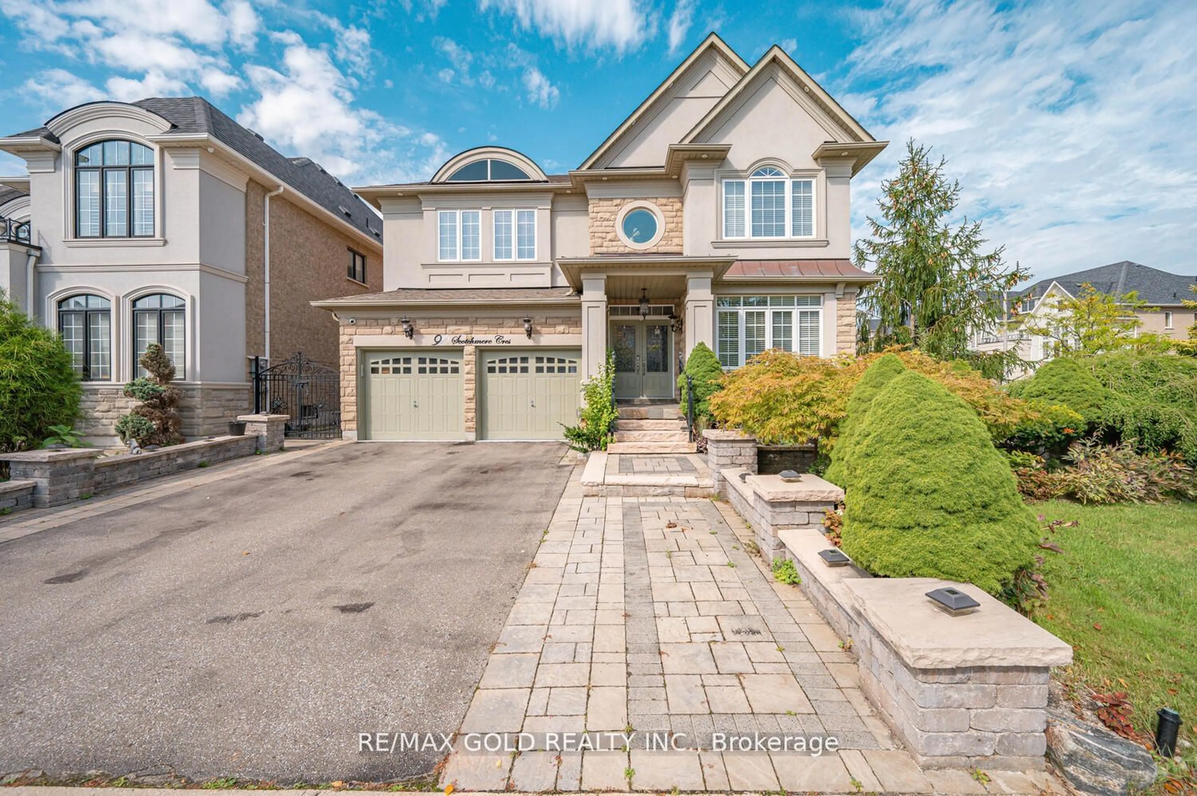 Frontside or backside of a home for 9 Scotchmere Cres, Brampton Ontario L6P 3A6