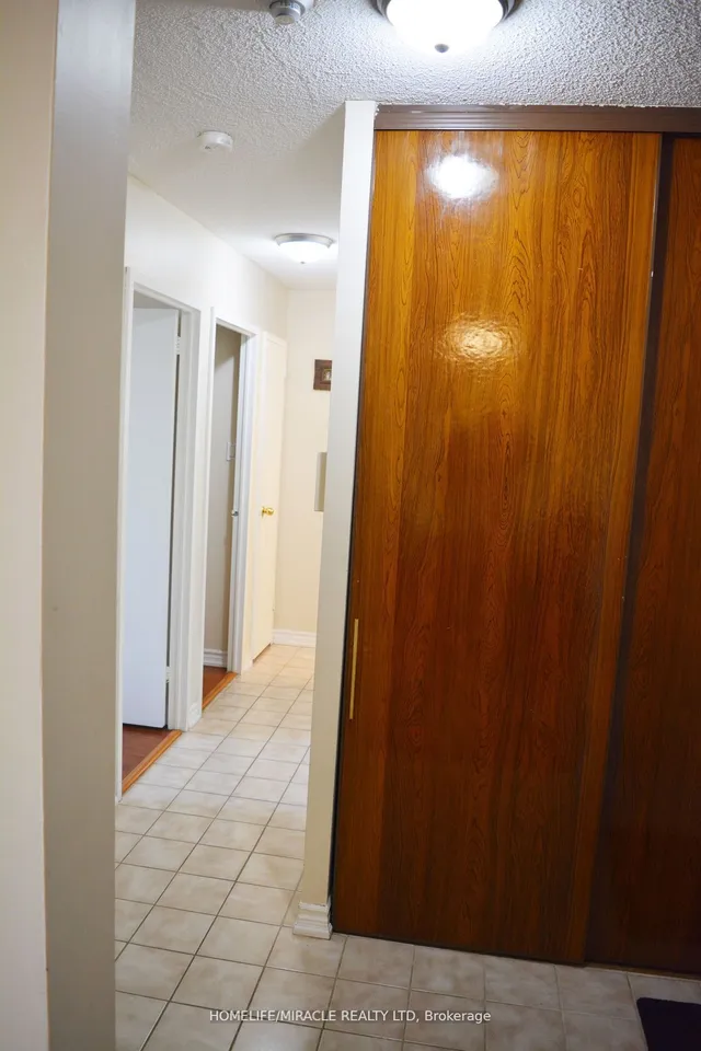 Additional property image - 25 Kensington Rd Unit 409