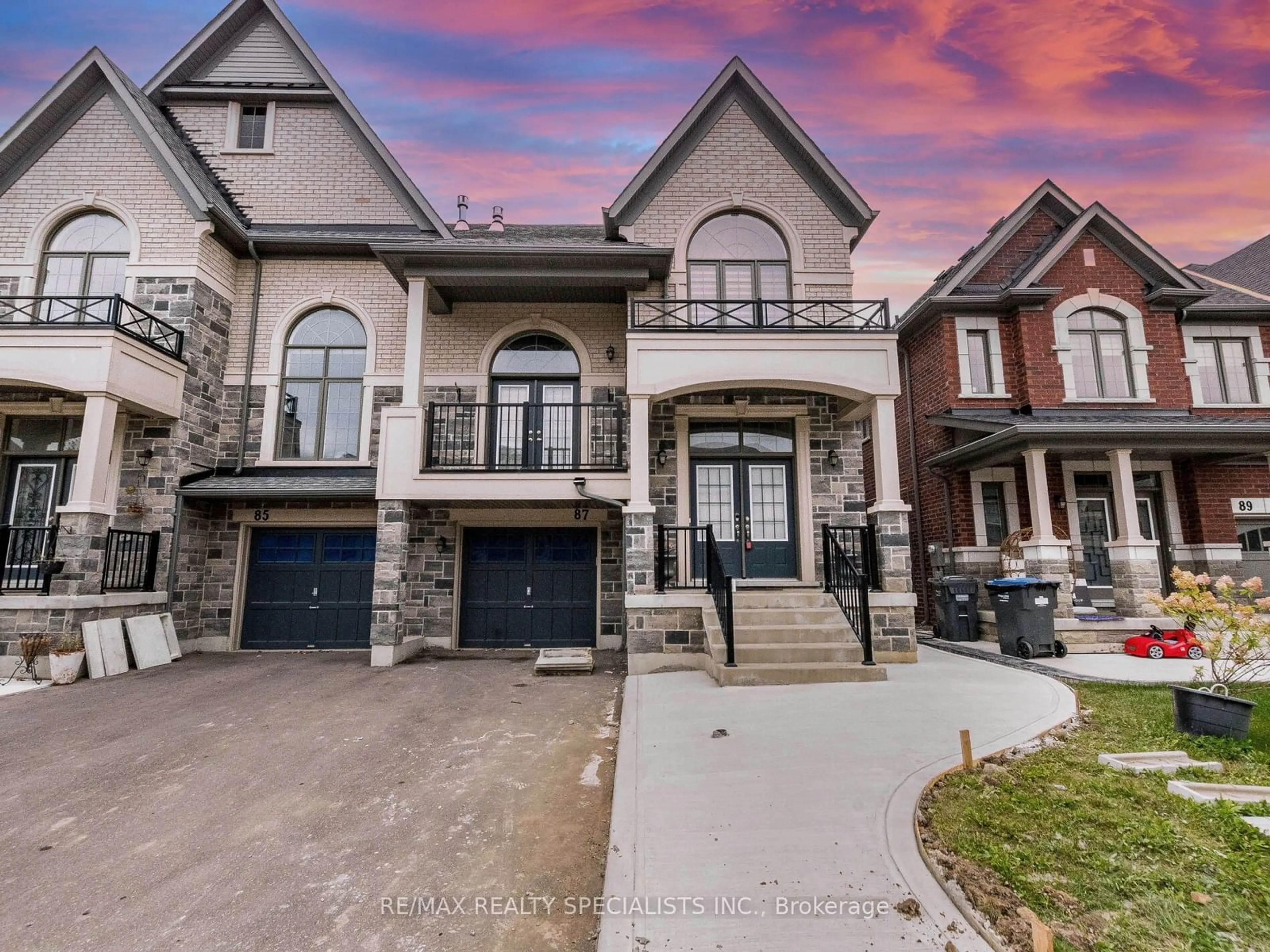 Home with brick exterior material for 87 Dolobram Tr, Brampton Ontario L7A 4Y4