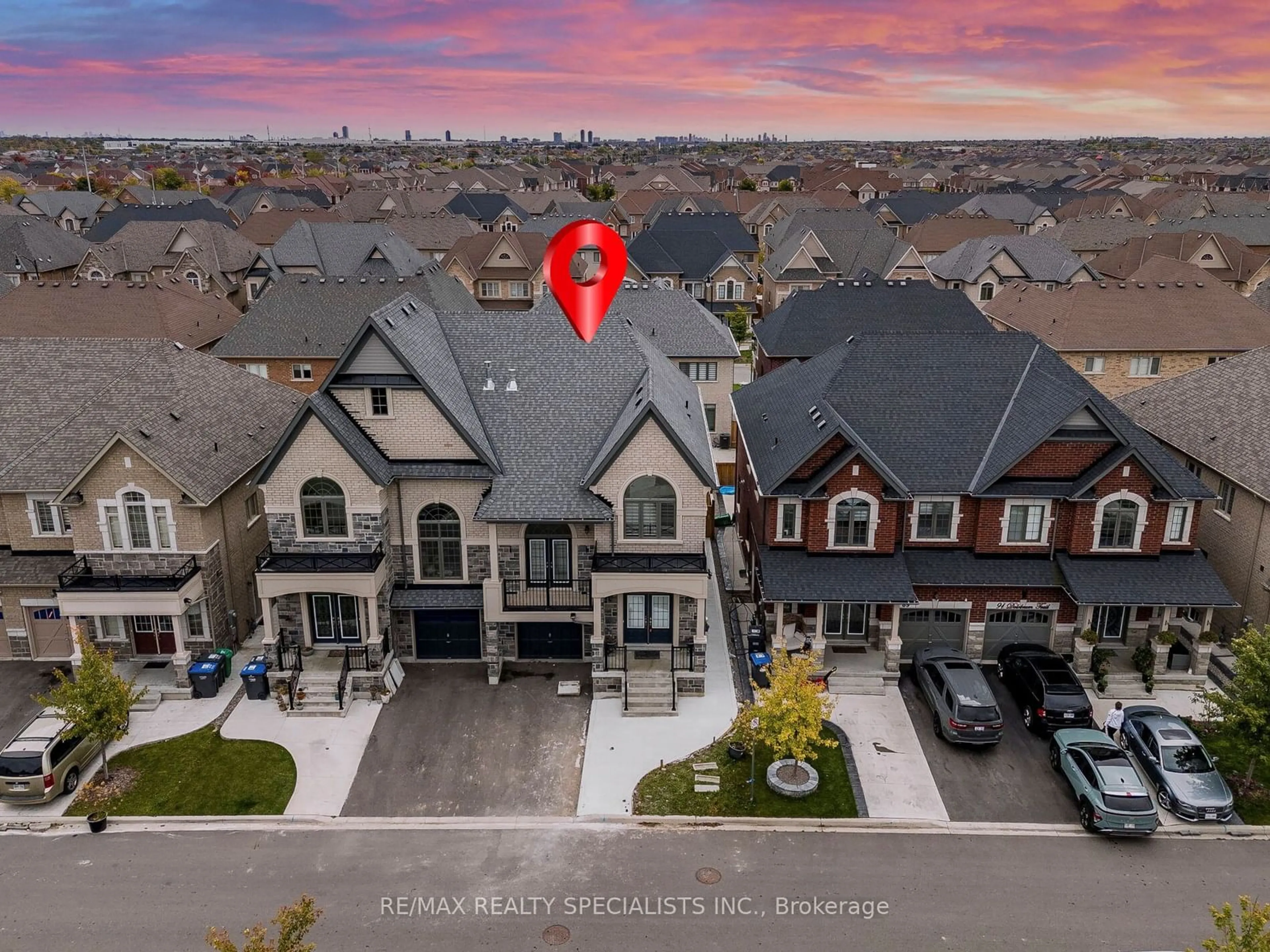 Frontside or backside of a home, the street view for 87 Dolobram Tr, Brampton Ontario L7A 4Y4