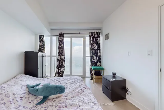 Additional property image - 50 Absolute Ave Unit 3801
