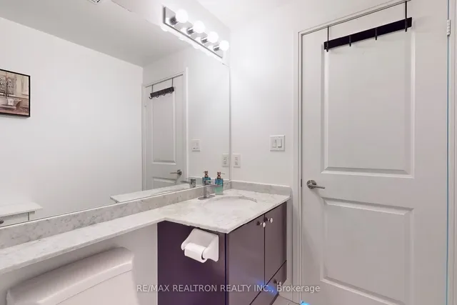 Additional property image - 50 Absolute Ave Unit 3801