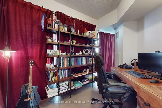 Additional property image - 50 Absolute Ave Unit 3801