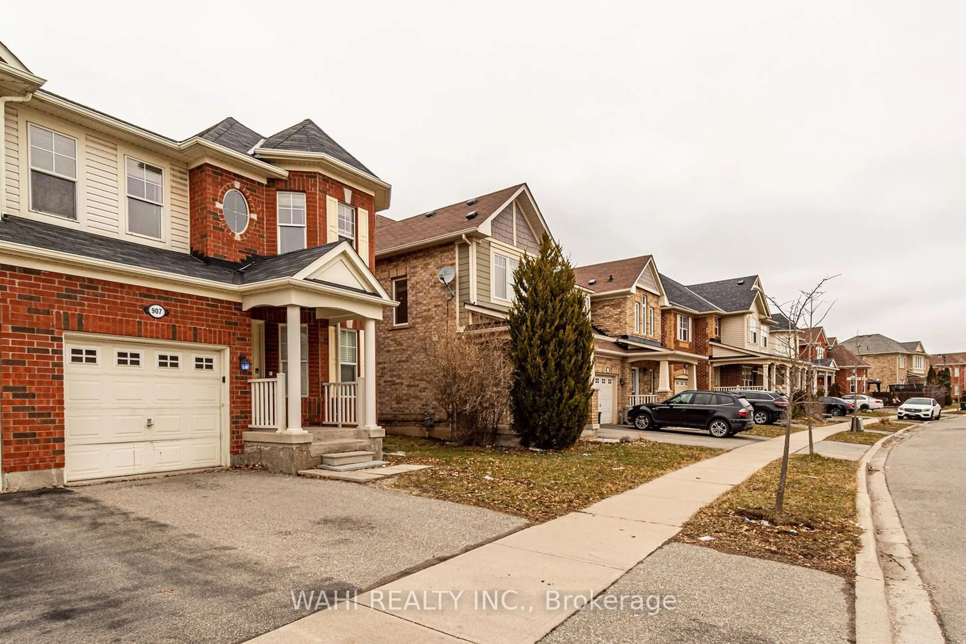 Frontside or backside of a home, the street view for 907 Zelinsky Cres, Milton Ontario L9T 0L5