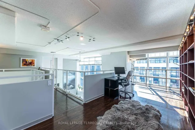 Additional property image - 300 Manitoba St Unit 210