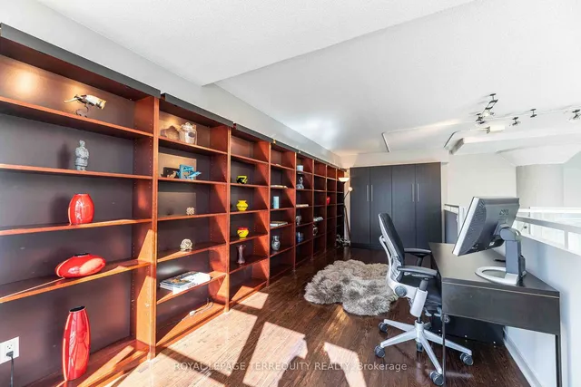 Additional property image - 300 Manitoba St Unit 210