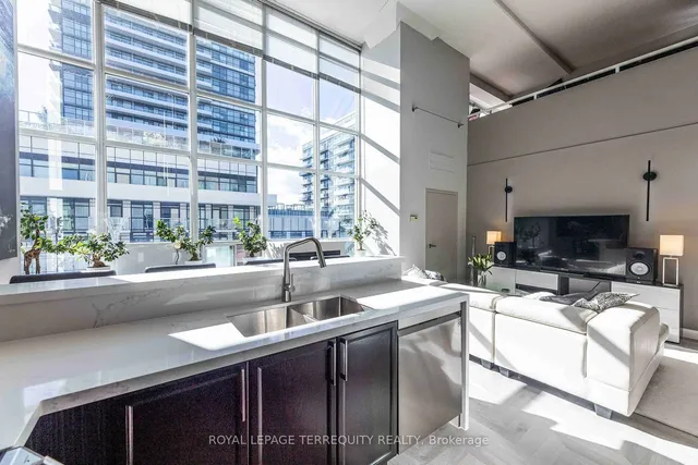 Additional property image - 300 Manitoba St Unit 210
