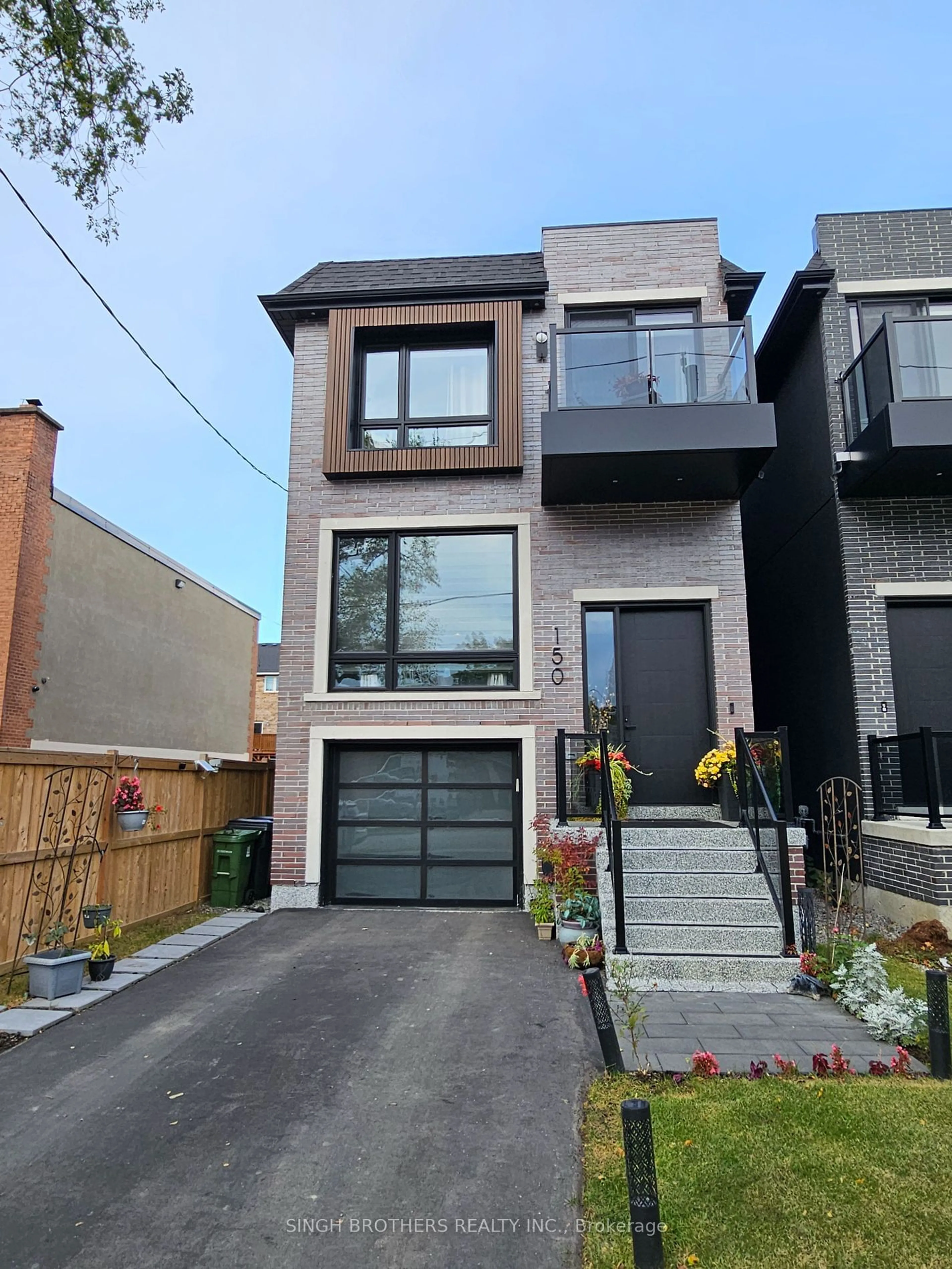 Frontside or backside of a home, the street view for 150 SHELDON Ave, Toronto Ontario M8W 4L6