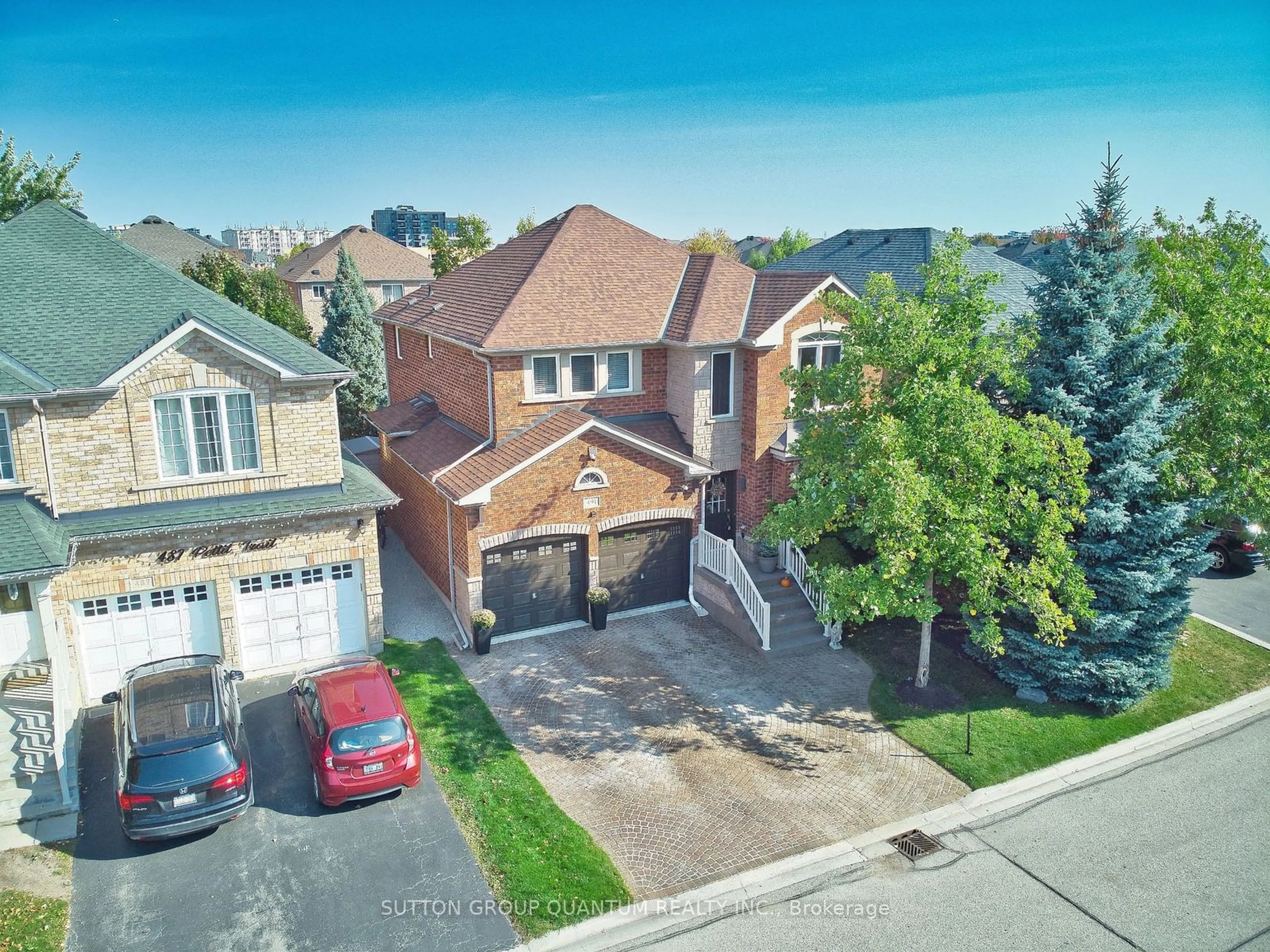 Frontside or backside of a home, the street view for 491 Pettit Tr, Milton Ontario L9T 6N9