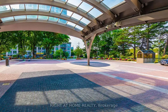 Additional image 39 of 2045 Lake Shore Blvd Unit 2507