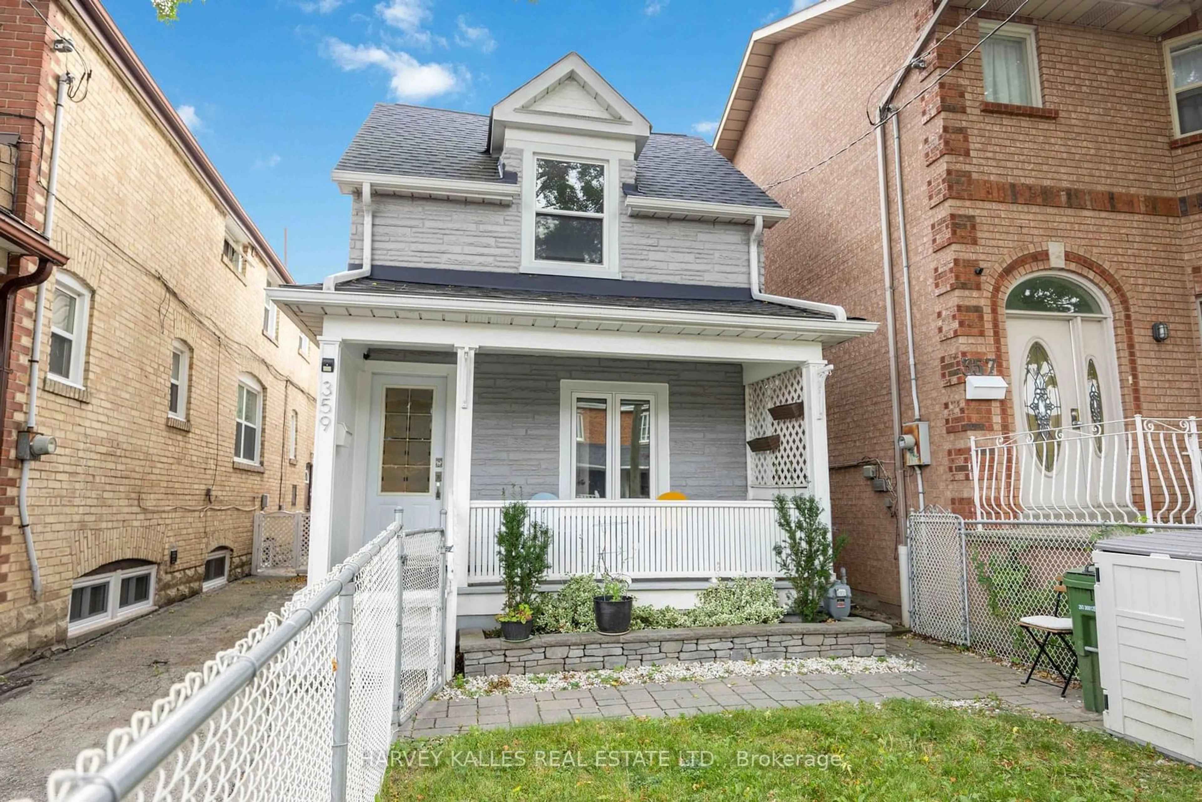 Frontside or backside of a home, cottage for 359 Westmoreland Ave, Toronto Ontario M6H 3A6