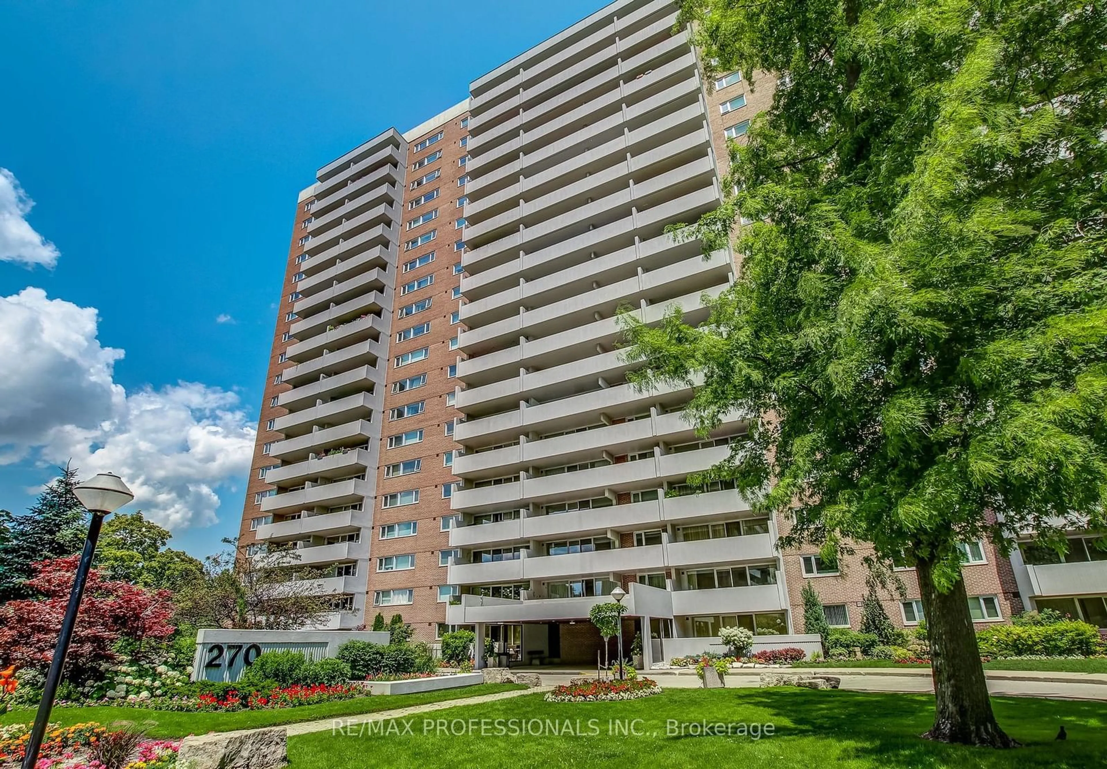 A pic from exterior of the house or condo, the front or back of building for 270 Scarlett Rd #1411, Toronto Ontario M6N 4X7