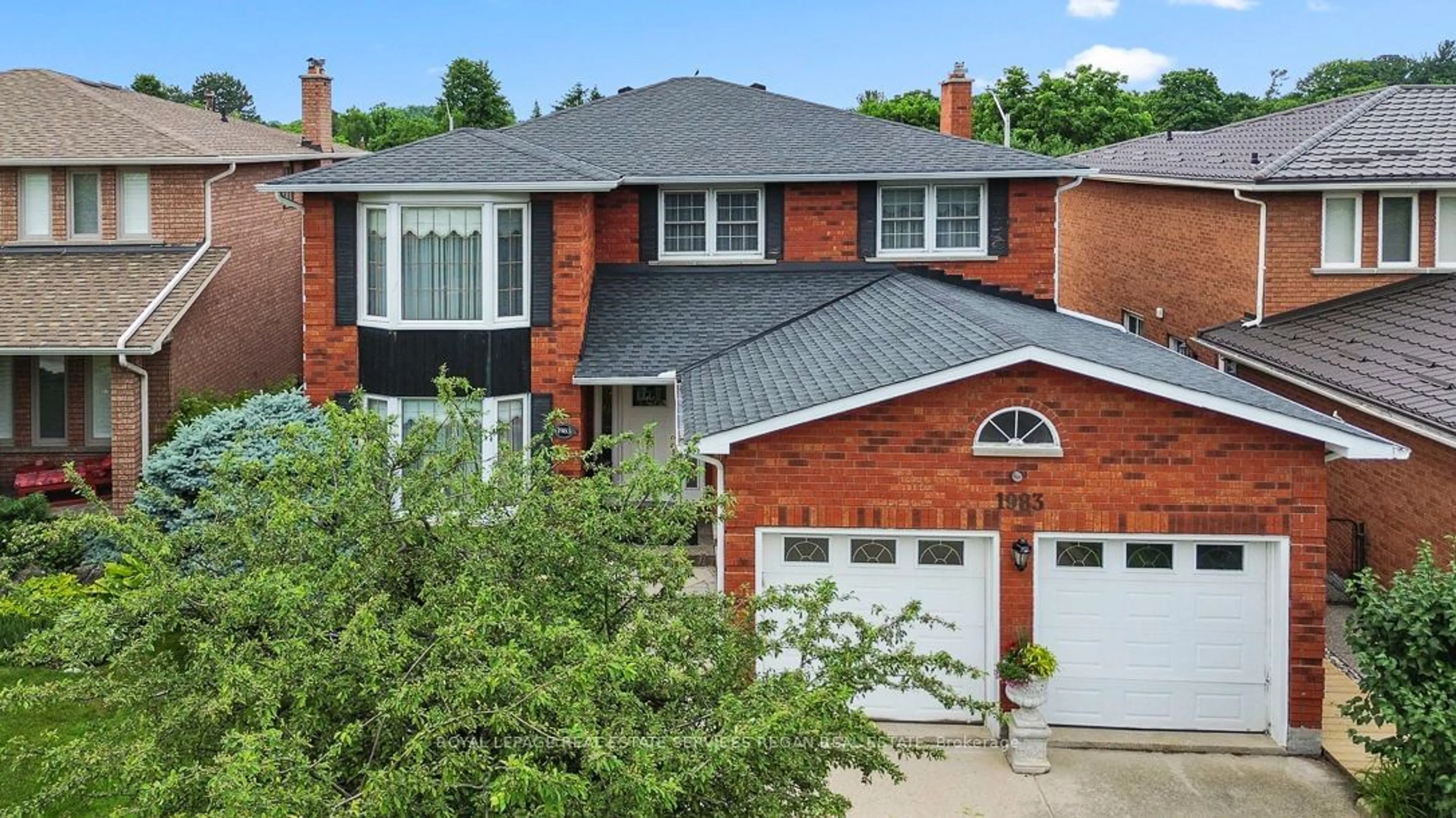 Home with brick exterior material for 1983 Roy Ivor Cres, Mississauga Ontario L5L 3N7