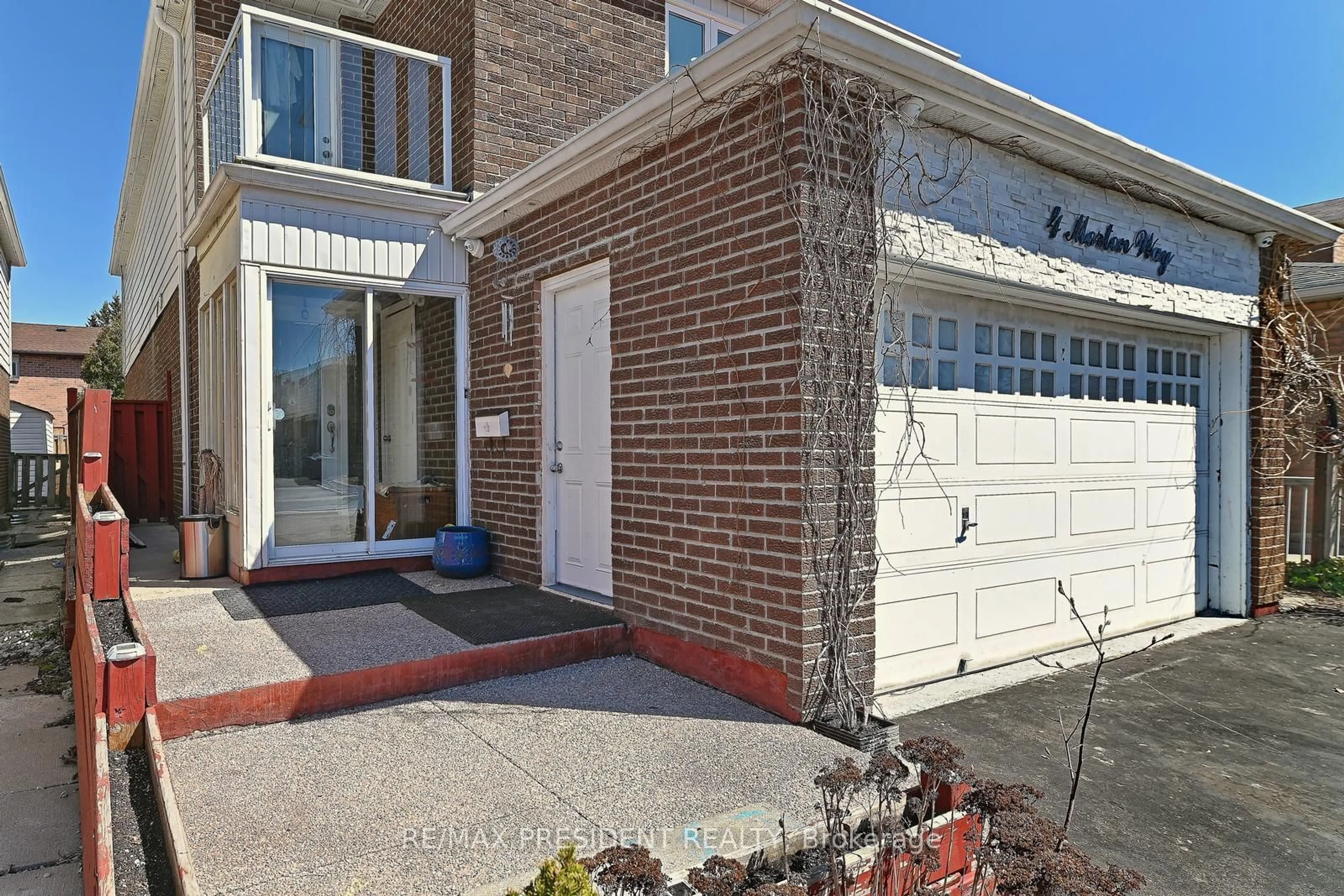 Home with brick exterior material for 4 Morton Way, Brampton Ontario L6Y 2R7