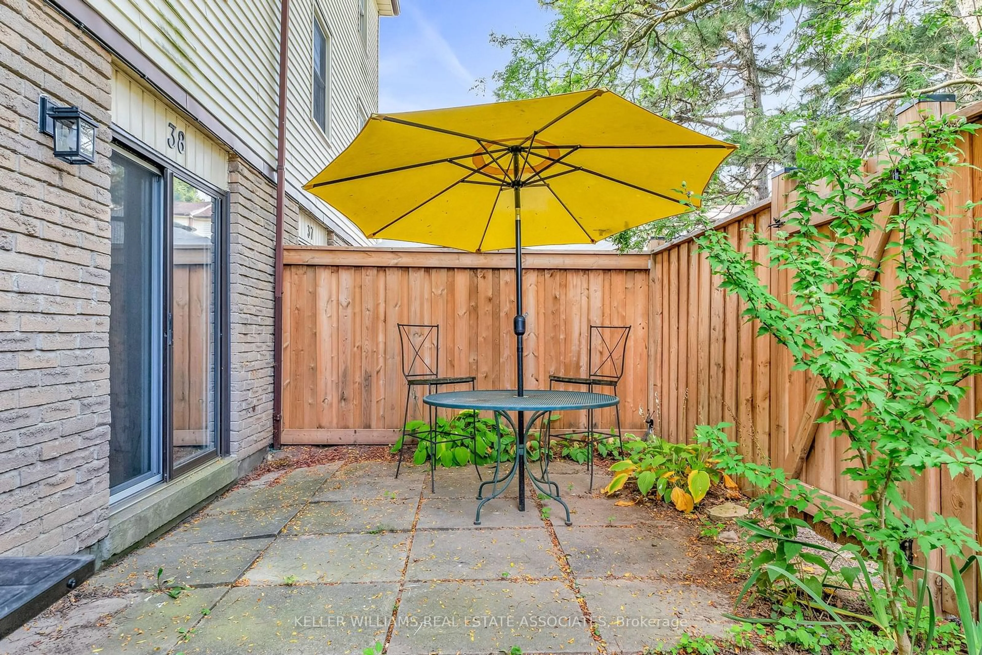 Patio, the fenced backyard for 7340 Copenhagen Rd #38, Mississauga Ontario L5N 2S5