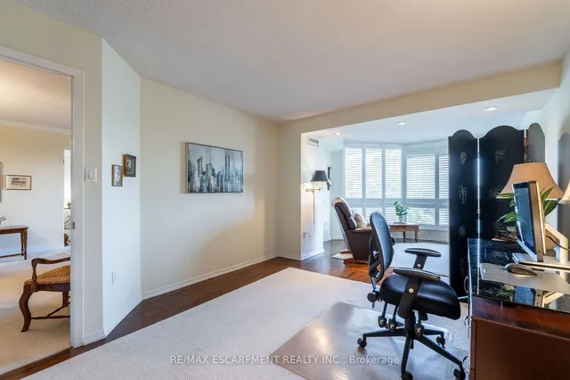 Additional property image - 1201 NORTHSHORE Blvd Unit 406