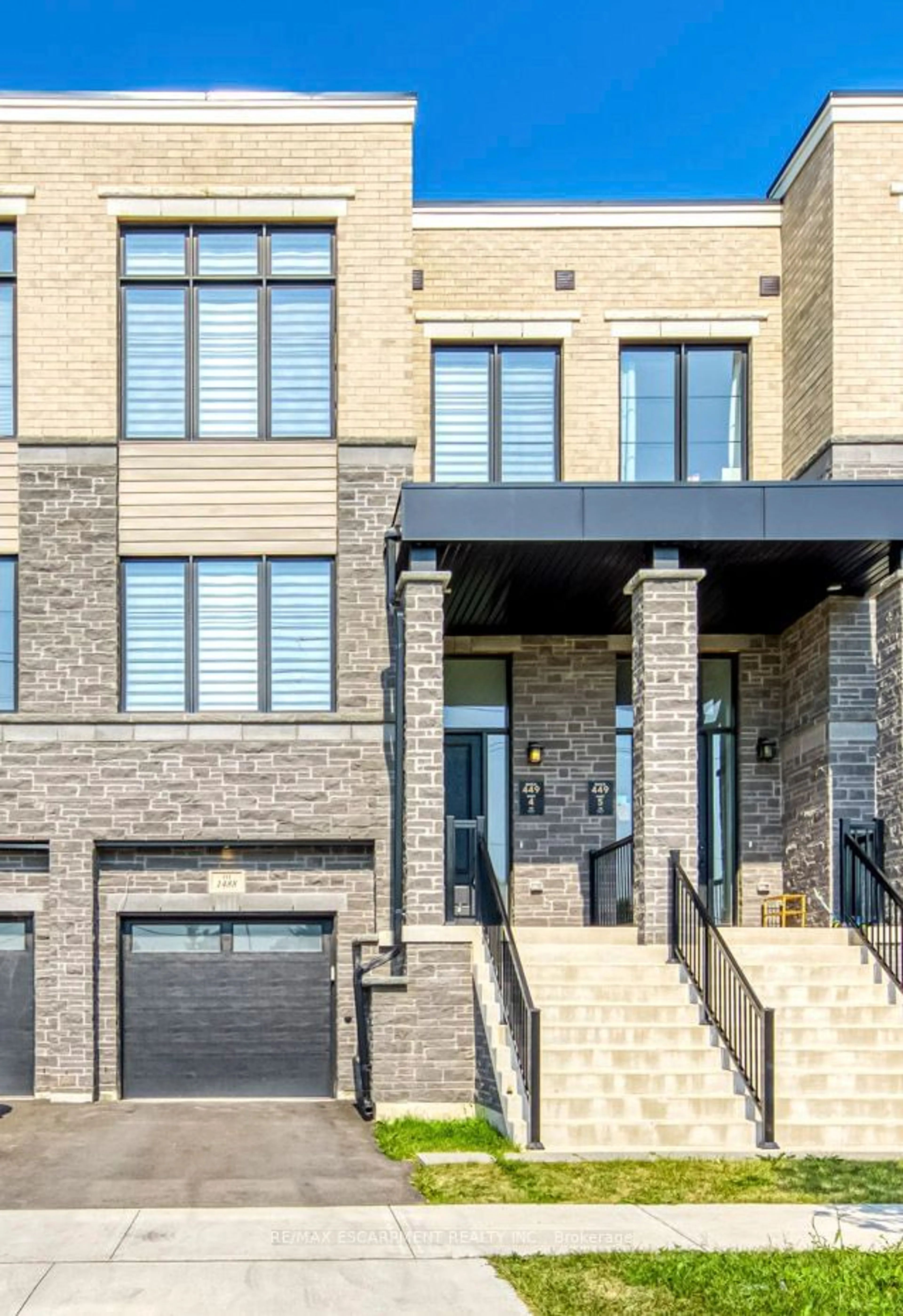 Home with brick exterior material for 1488 Yellow Rose Circ, Oakville Ontario L6M 5L3