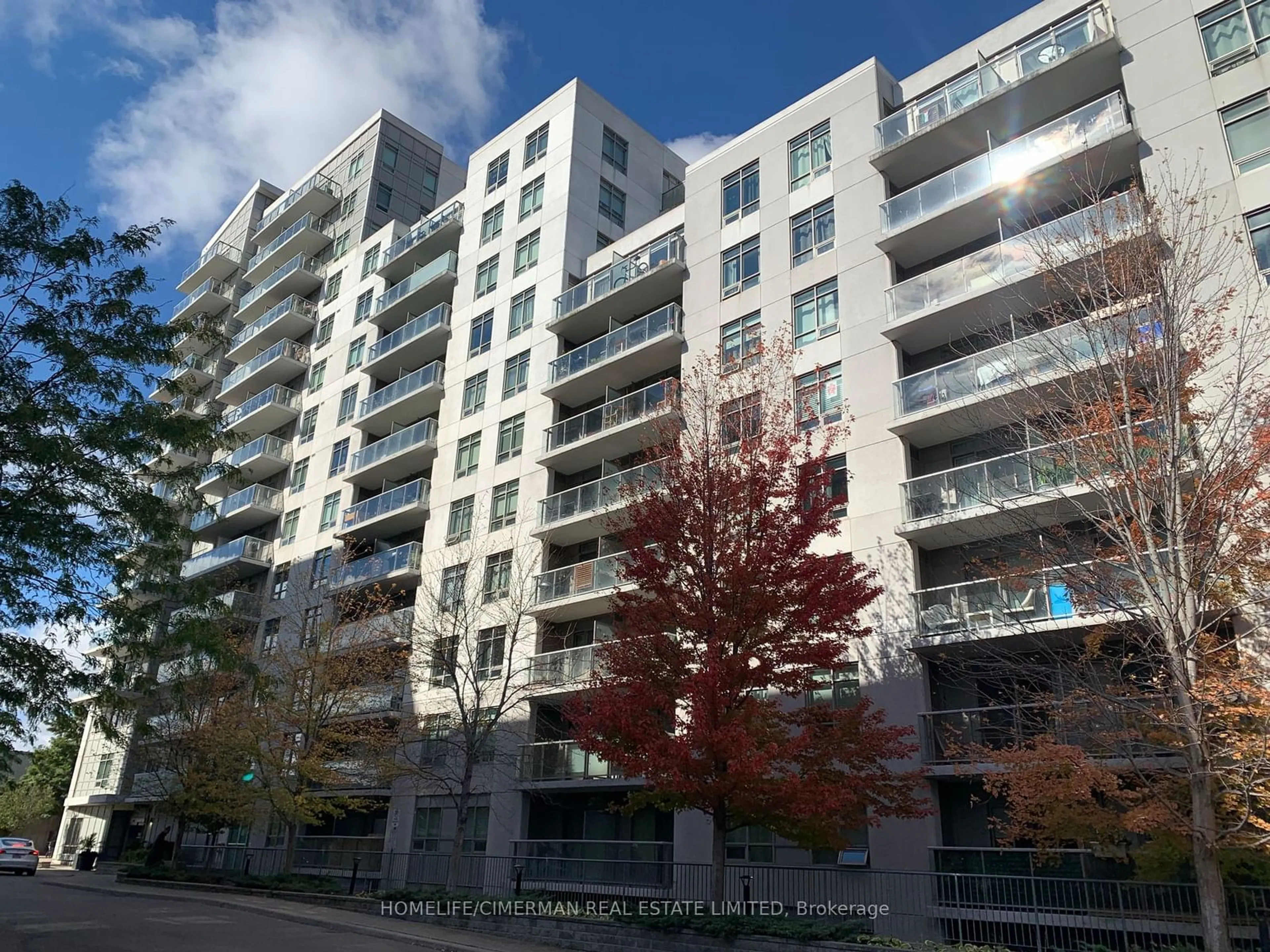 A pic from exterior of the house or condo, the front or back of building for 816 Lansdowne Ave #316, Toronto Ontario M6H 4K6