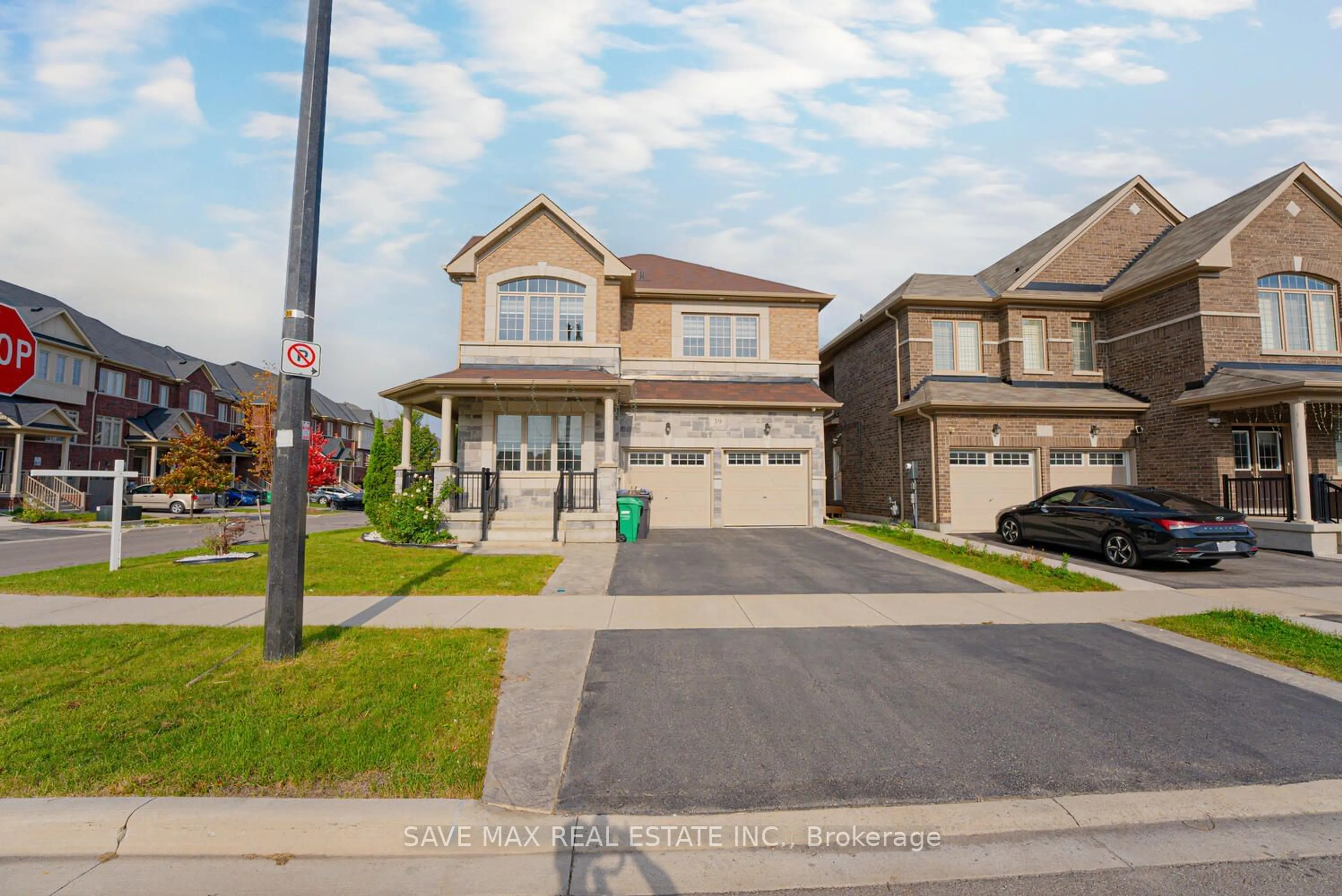 Frontside or backside of a home, the street view for 39 Agava St, Brampton Ontario L7A 4S5