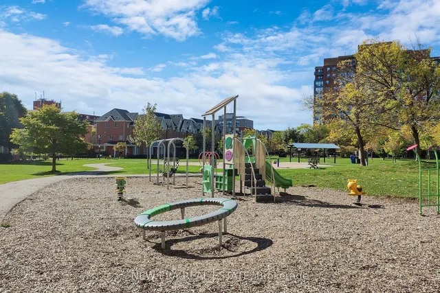 Additional property image - 4 Elsinore Path Unit 1009