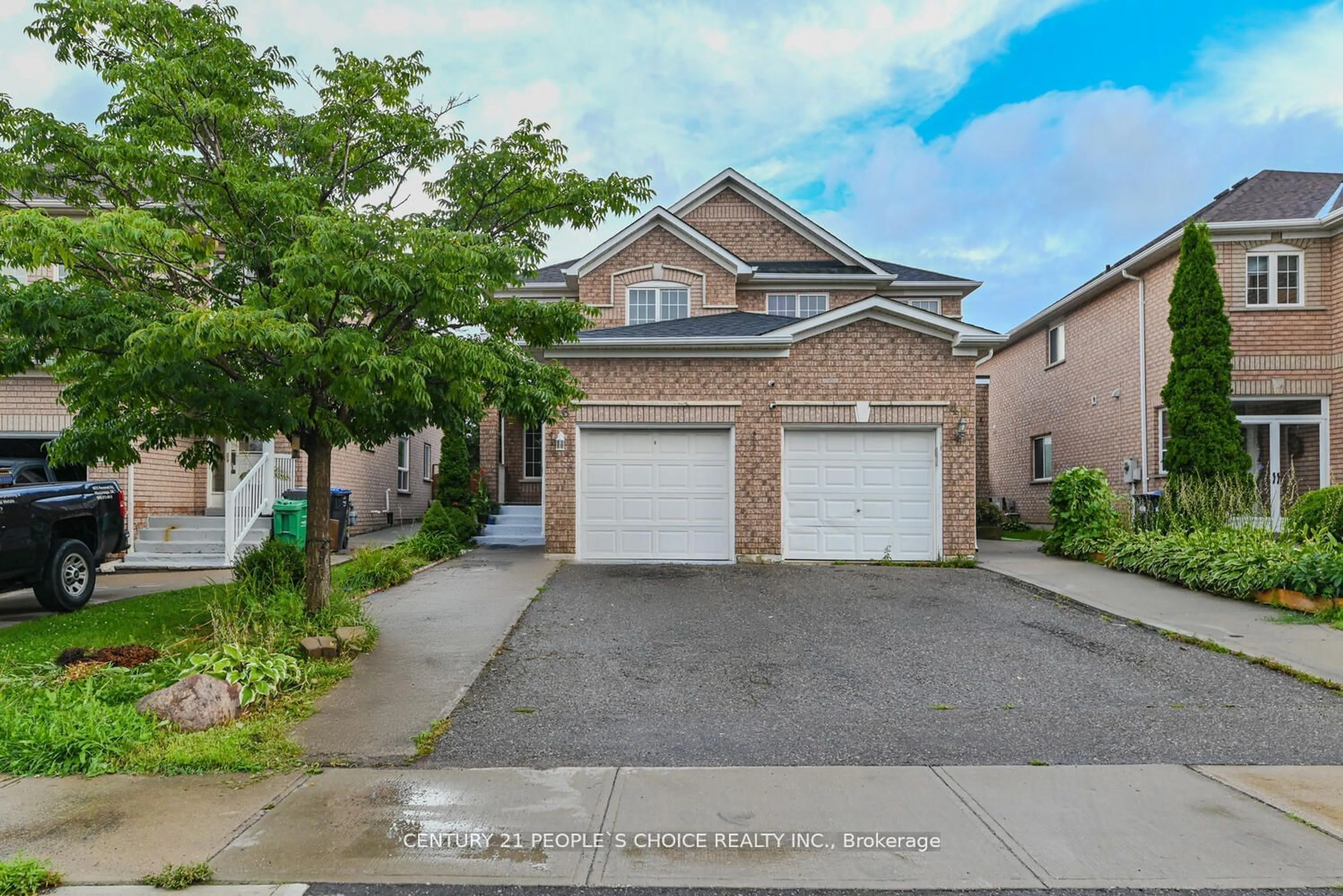 Frontside or backside of a home, the street view for 46 Weather Vane Lane, Brampton Ontario L6X 4R5