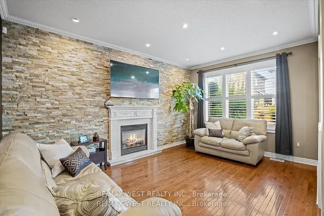 Additional property image - 17 Hawkridge Tr