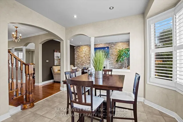 Additional property image - 17 Hawkridge Tr