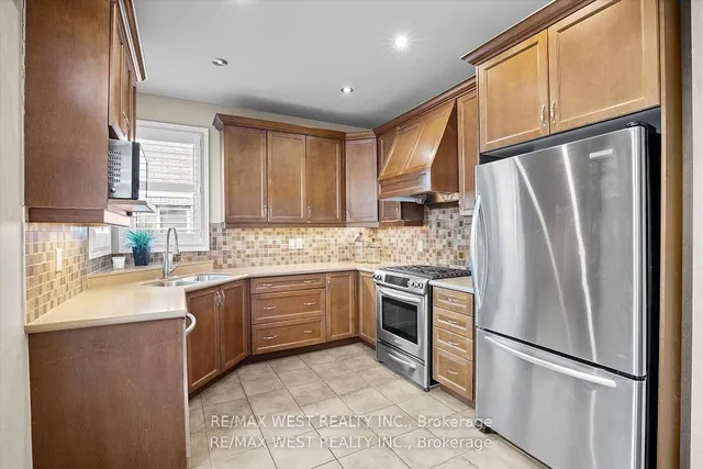 Additional property image - 17 Hawkridge Tr