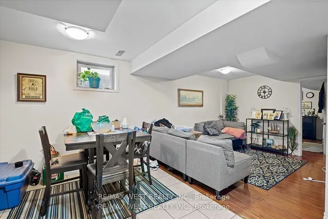 Additional property image - 17 Hawkridge Tr