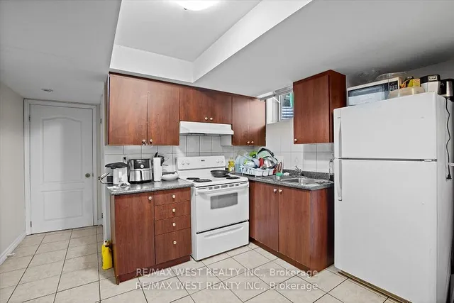 Additional property image - 17 Hawkridge Tr
