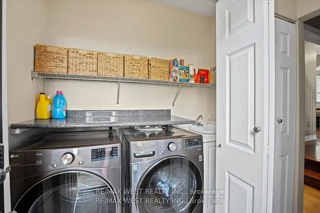 Additional property image - 17 Hawkridge Tr