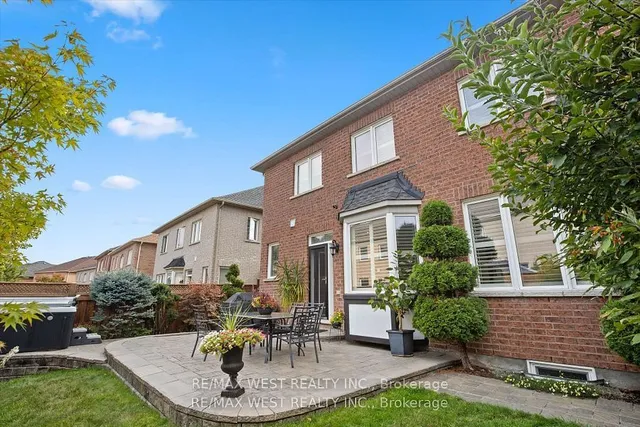 Additional property image - 17 Hawkridge Tr