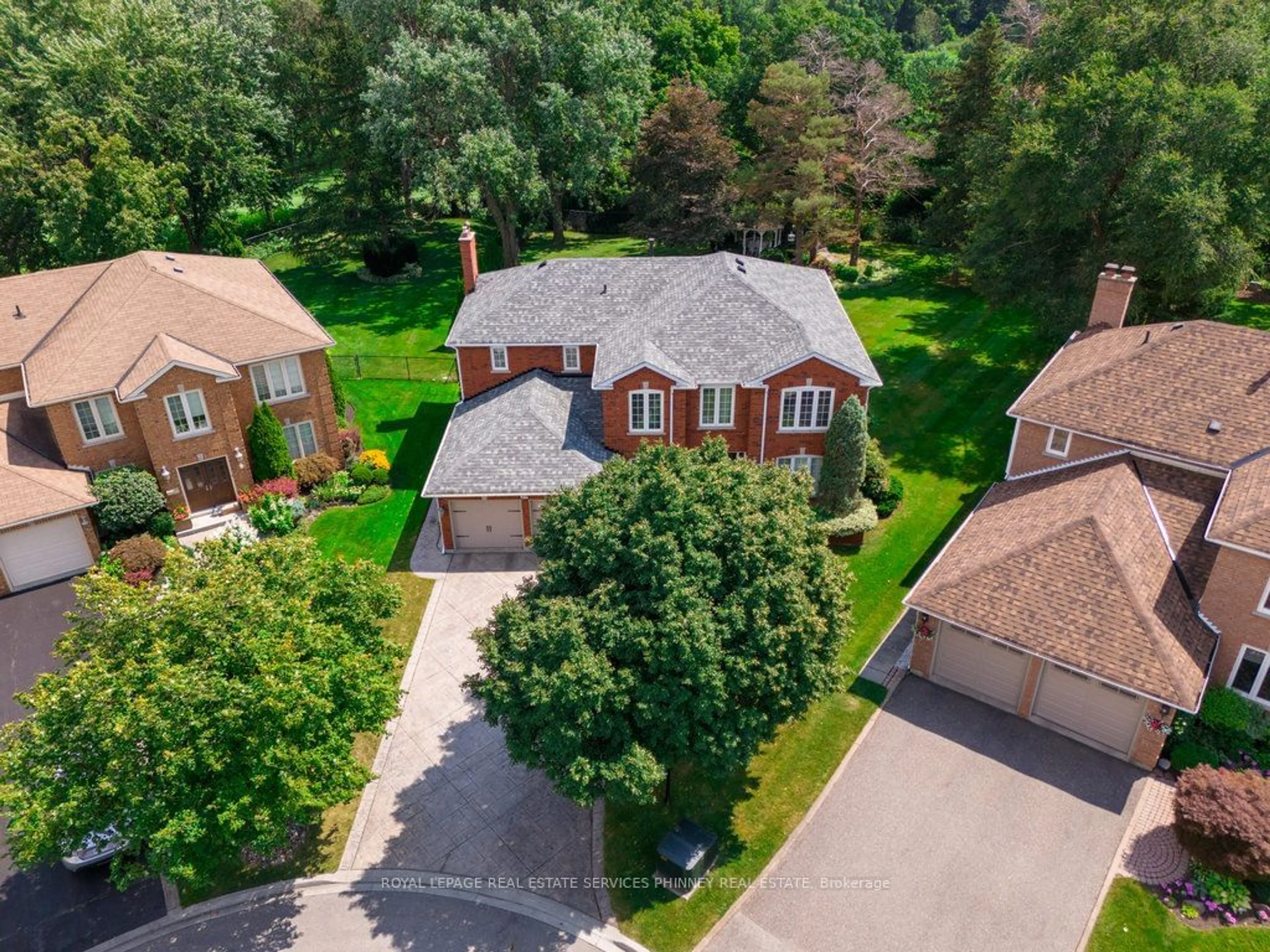 Frontside or backside of a home, the street view for 59 Austin Dr, Brampton Ontario L6W 4H3