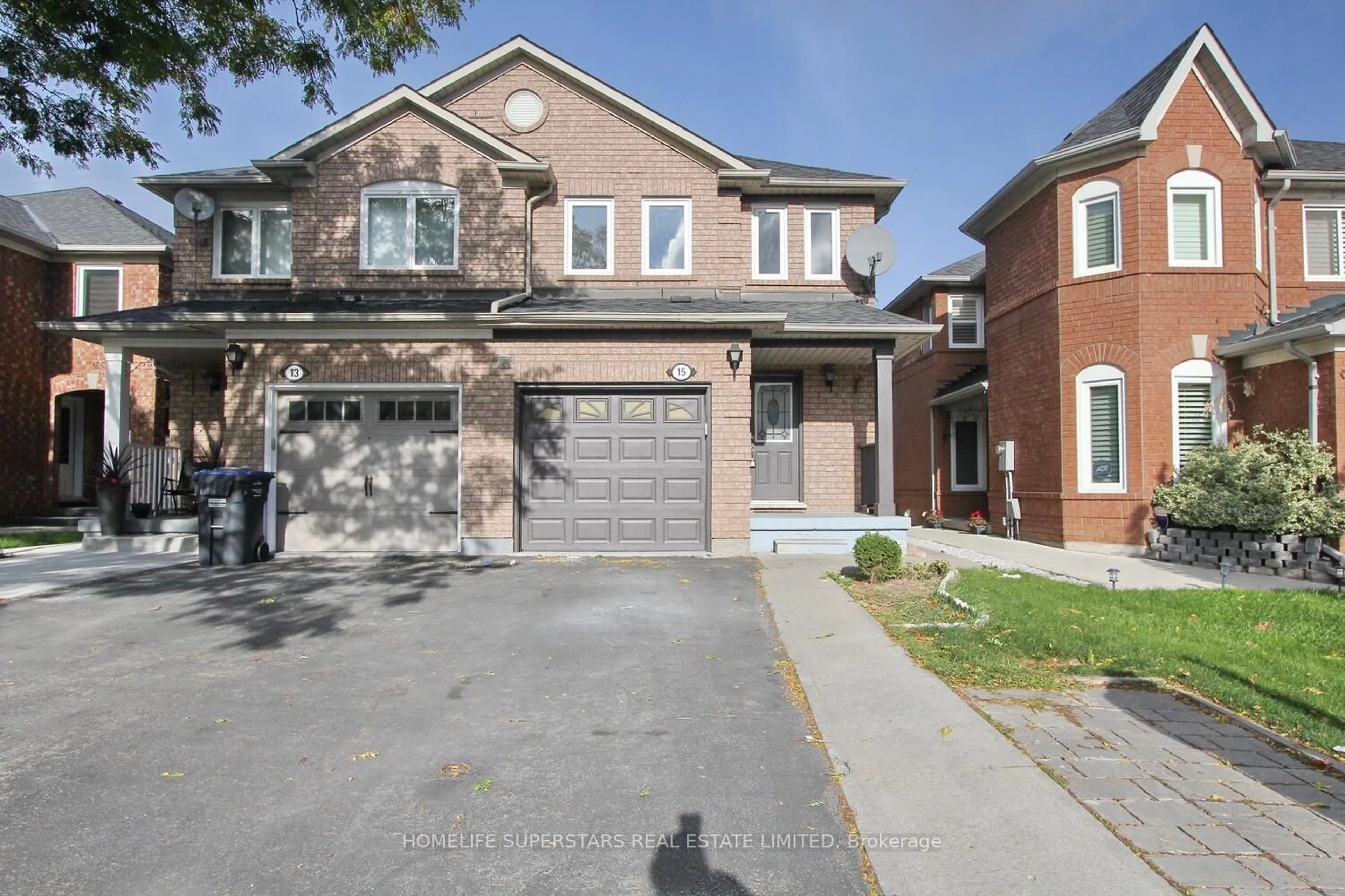 Home with brick exterior material for 15 Mount Ranier Cres, Brampton Ontario L6R 2K8