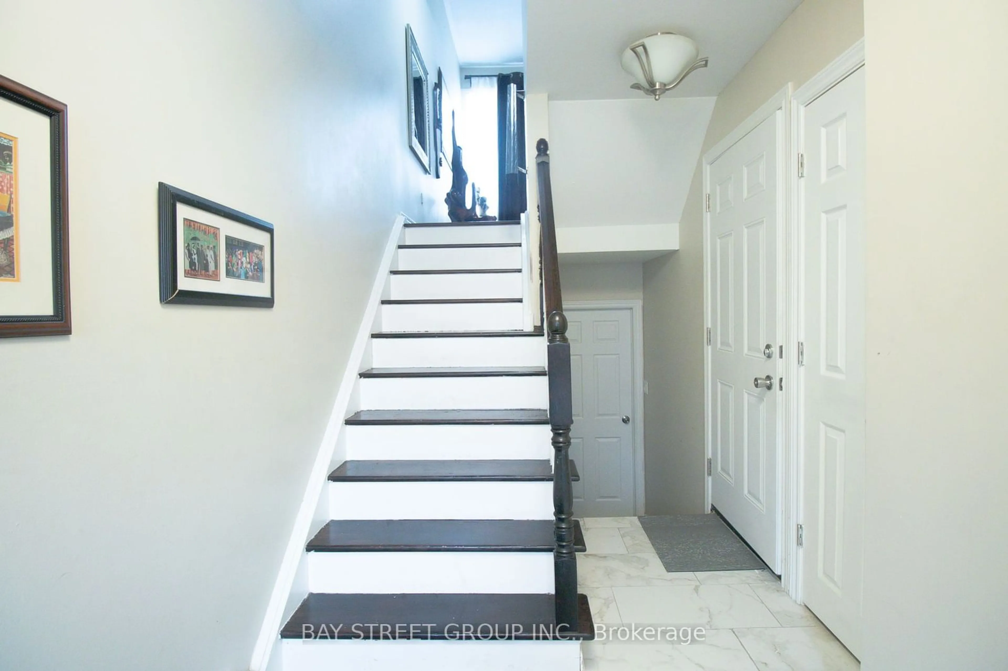 Stairs for 6 Sebastian Cabot Way, Toronto Ontario M3N 2T3