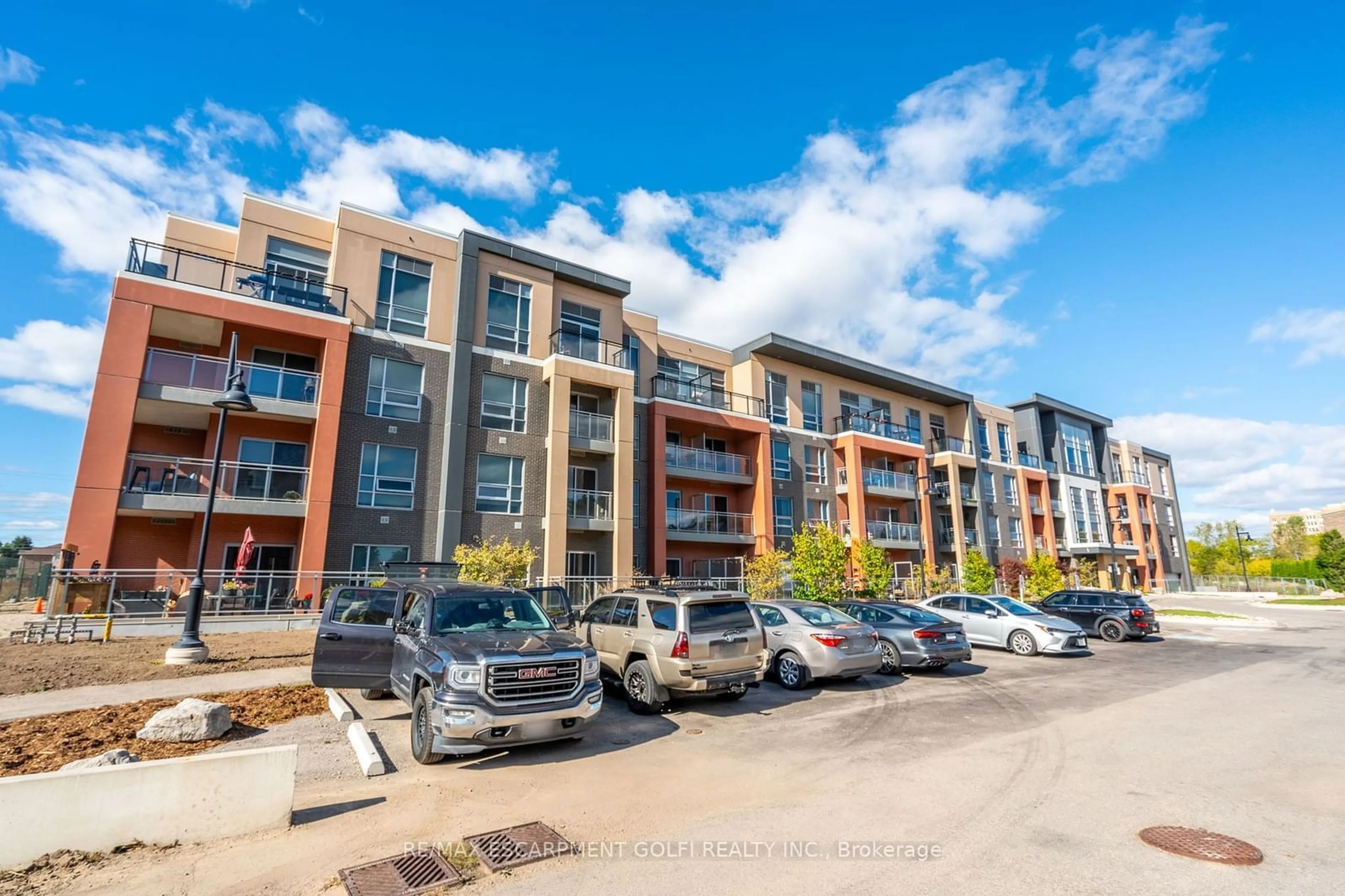 A pic from exterior of the house or condo, the front or back of building for 4040 Upper Middle Rd #310, Burlington Ontario L7M 0H2