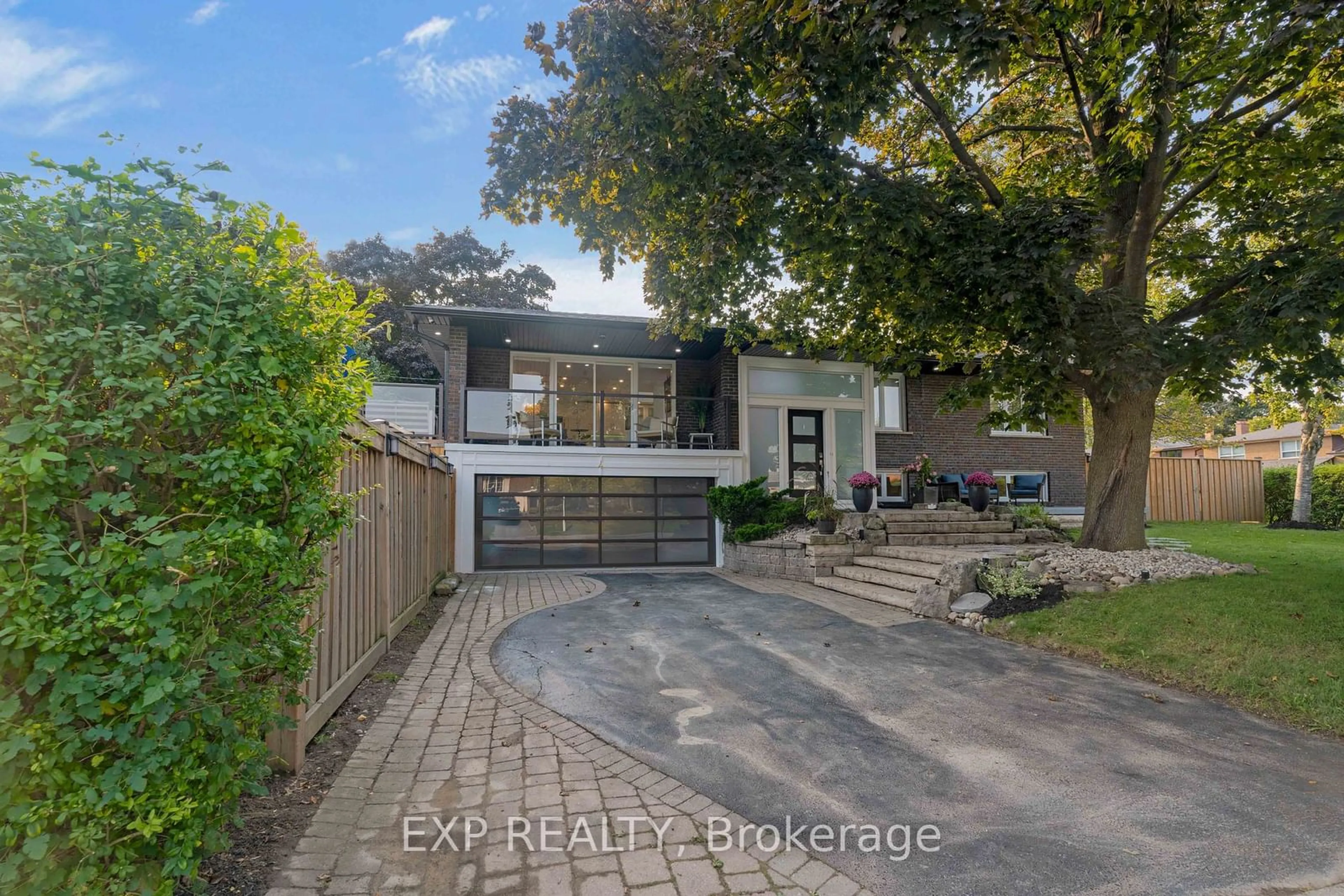 Frontside or backside of a home, cottage for 4 Courtsfield Cres, Toronto Ontario M9A 4S9