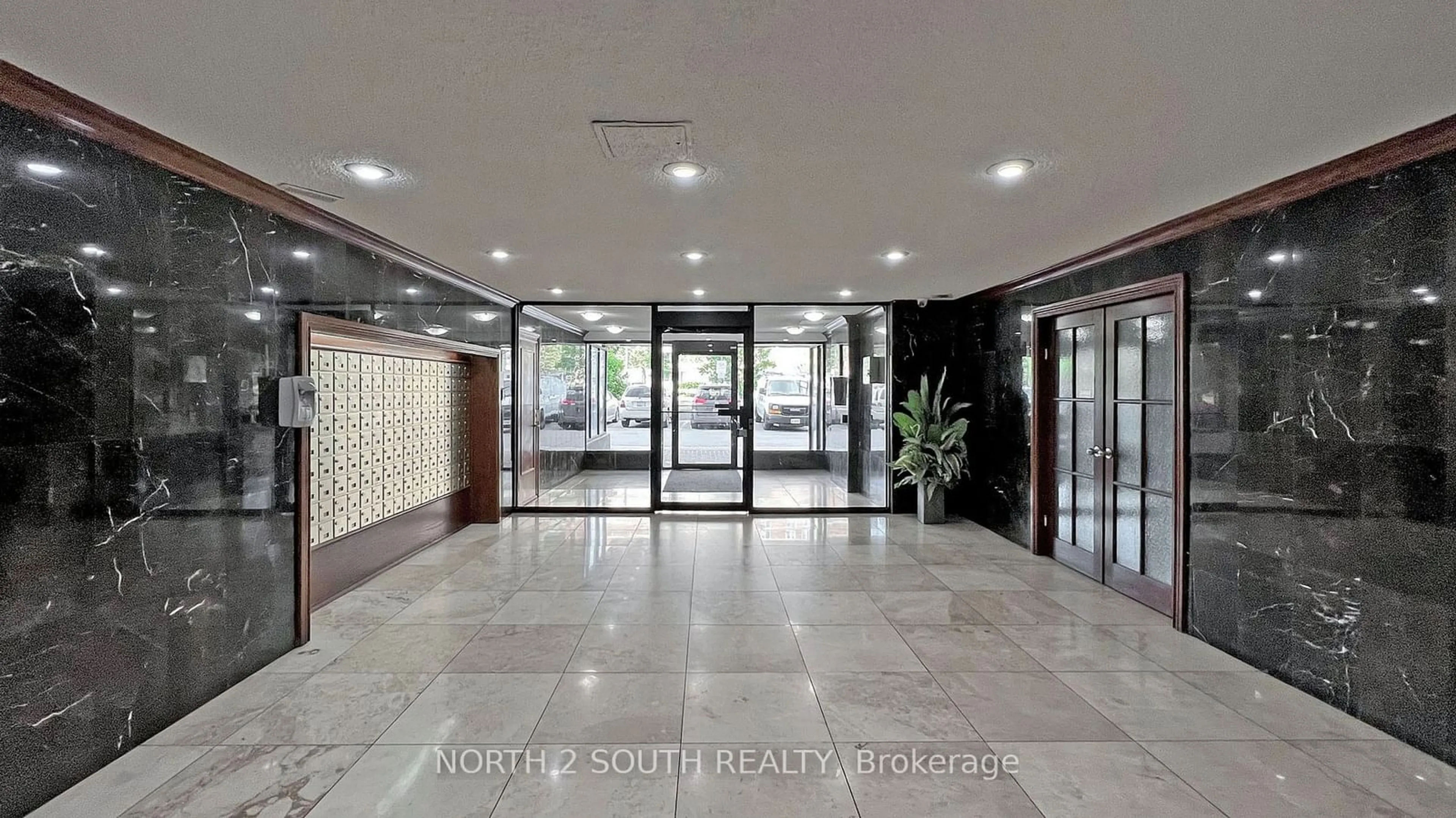 Indoor lobby, unknown floor for 10 Tobermory Dr #1206, Toronto Ontario M3N 2Y5