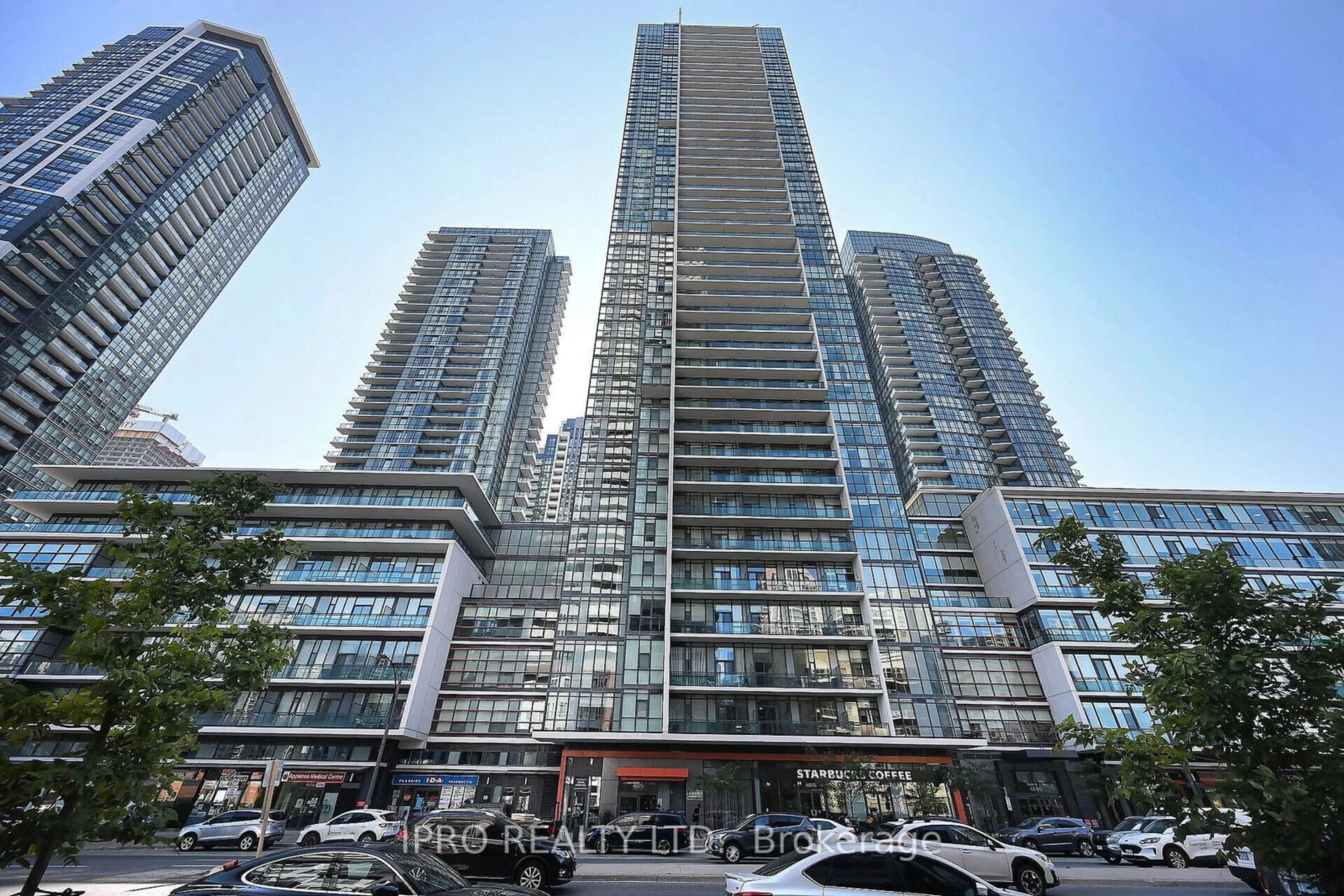 A pic from exterior of the house or condo, the front or back of building for 4070 Confederation Pkwy #3209, Mississauga Ontario L5B 0E9